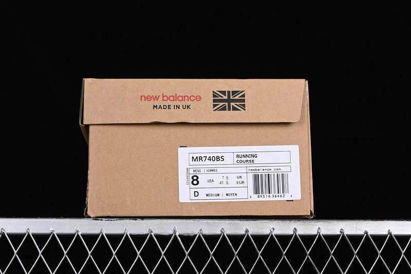 New b sneakers 740