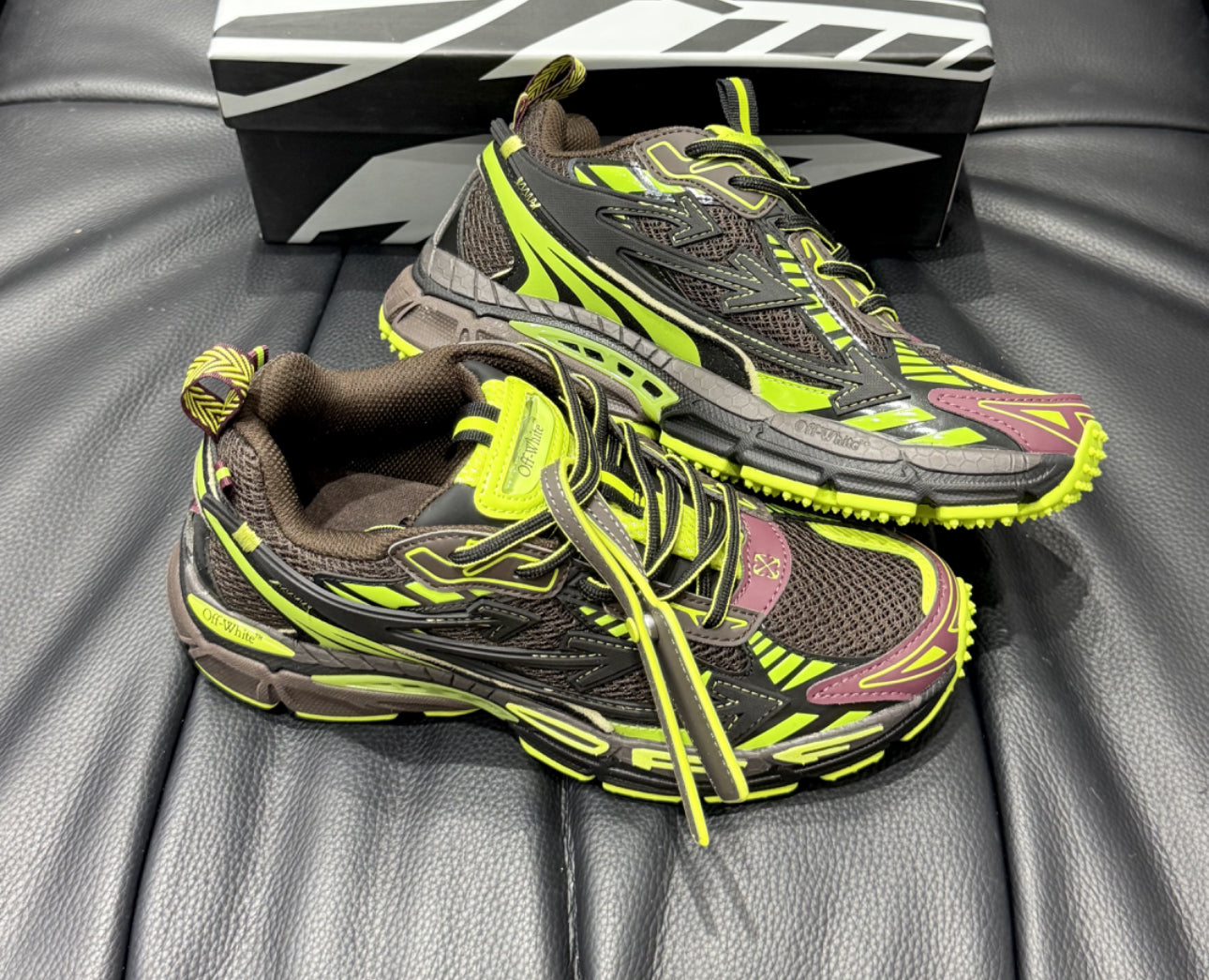 Off Wht Be Right back vert 10/10