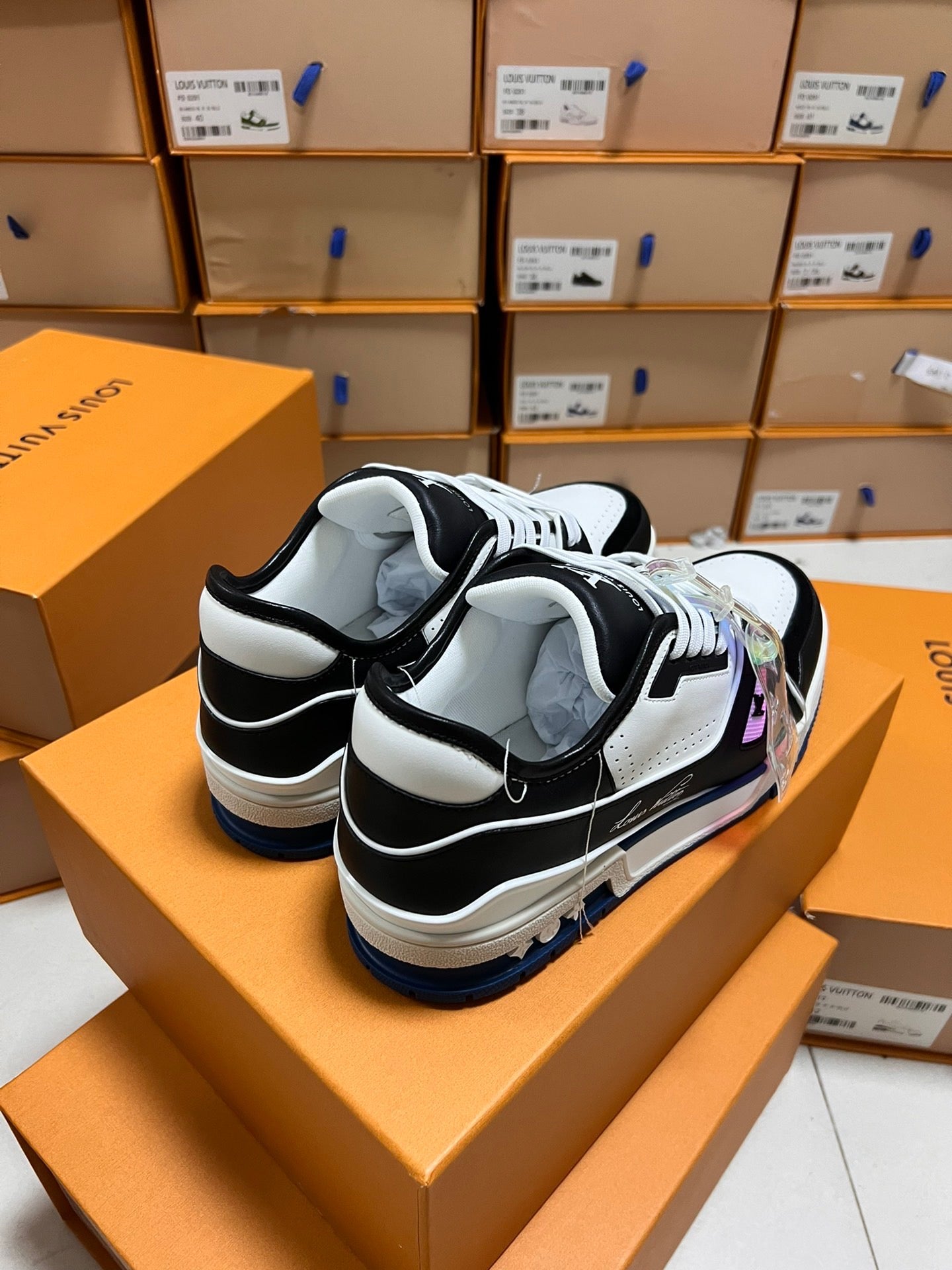 Lv trainers ss21