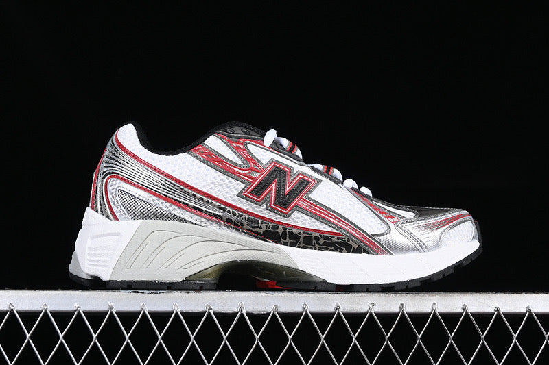 Neue B-Sneaker 740