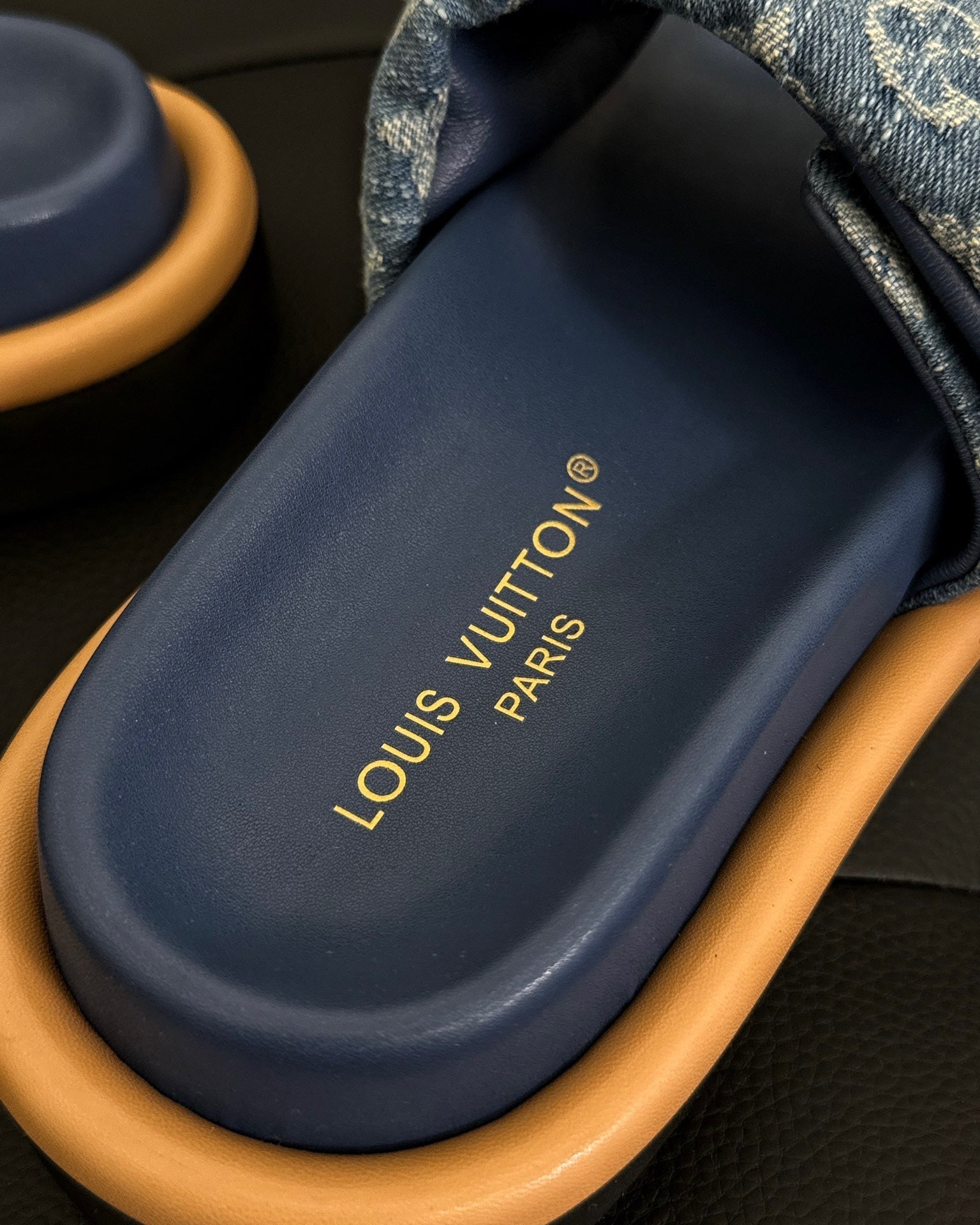 Flat mule conforming pillow blue jean