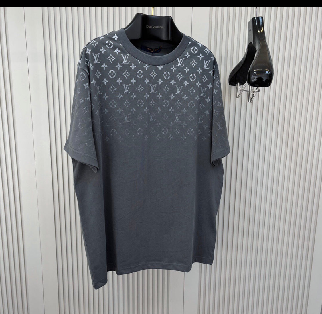 Lv t shirt