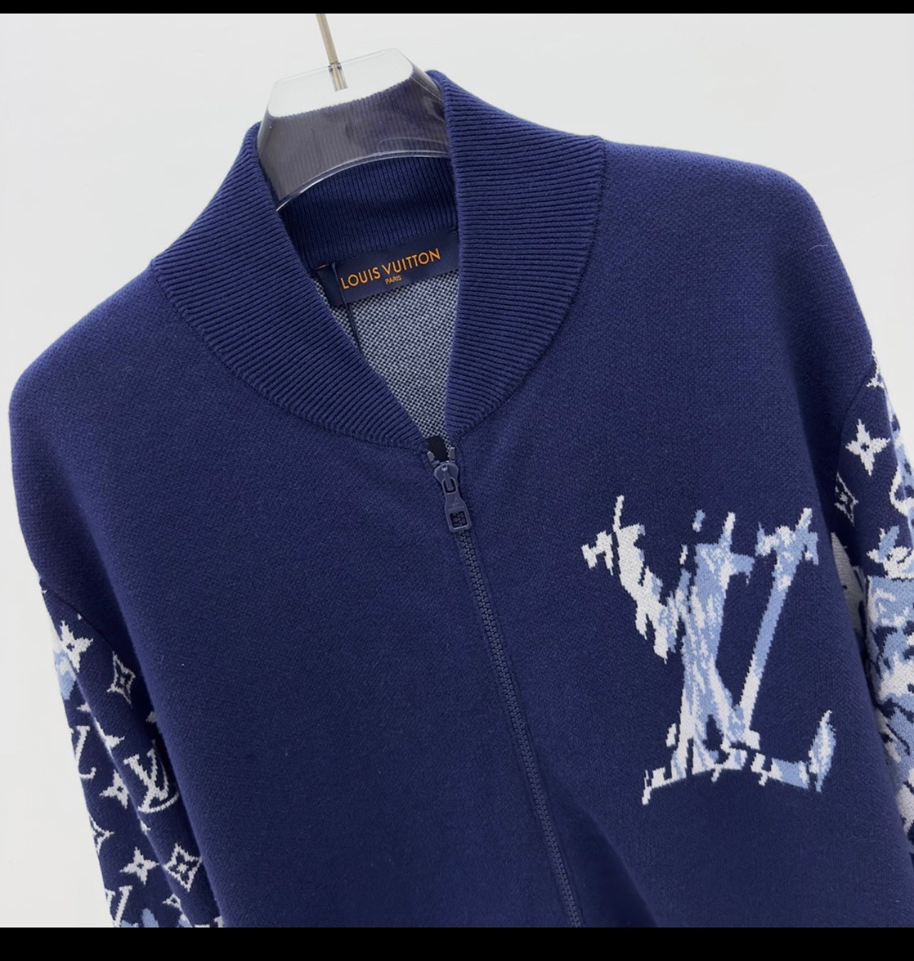 Jacke Lv 10/10 2023