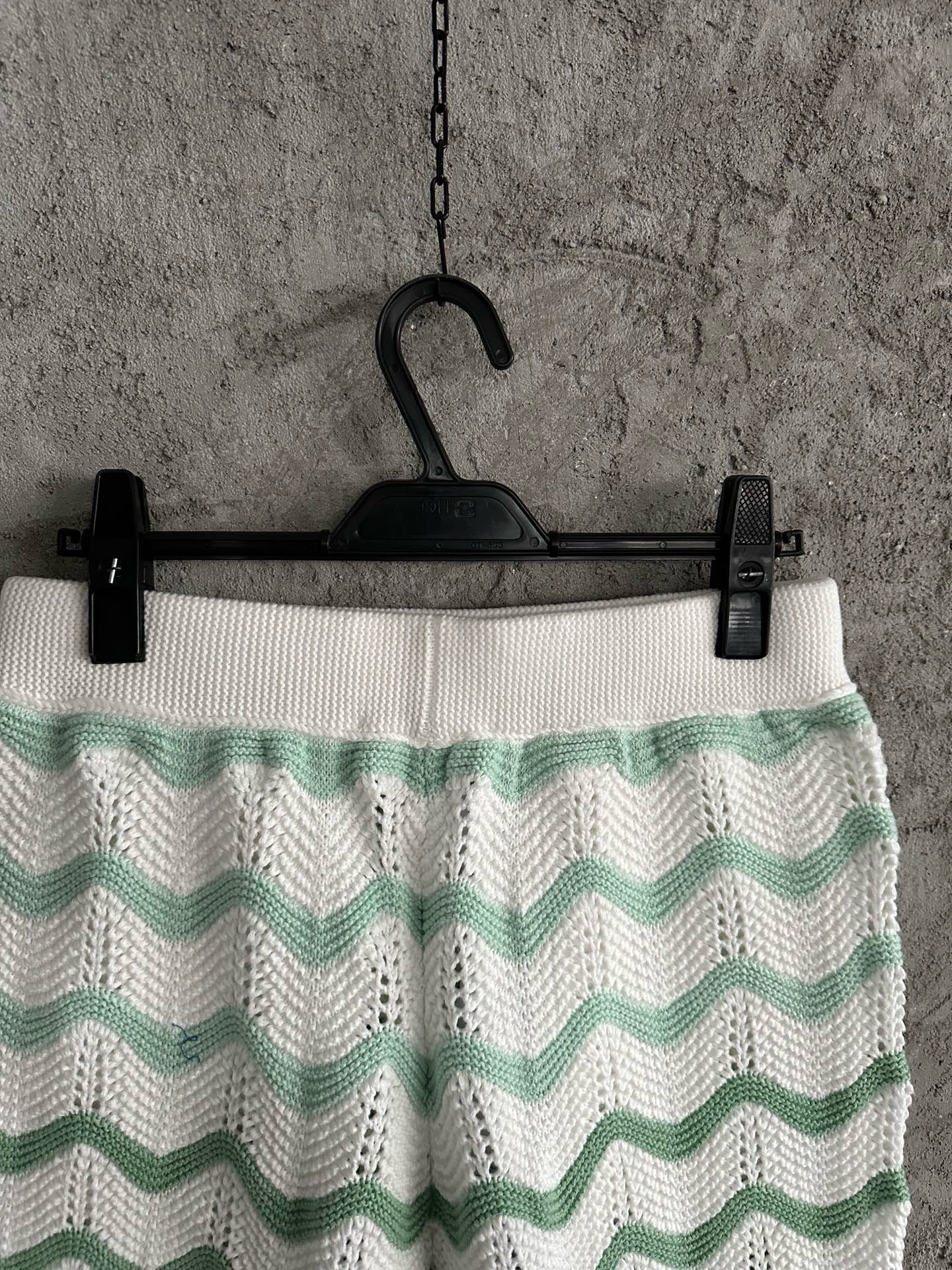Casab Wavy Gradient Pattern Shorts