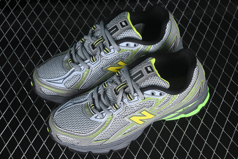 Neue B-Sneaker 740