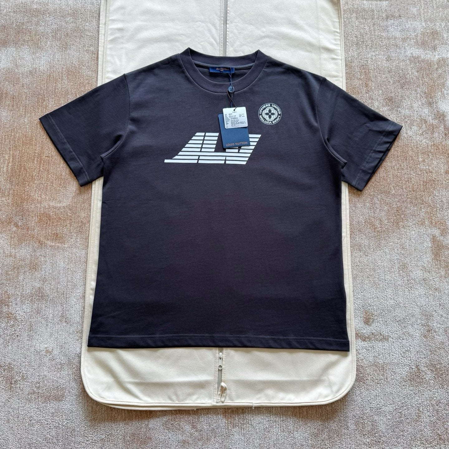 Tee-shirt lv imprimé et délavé en coton