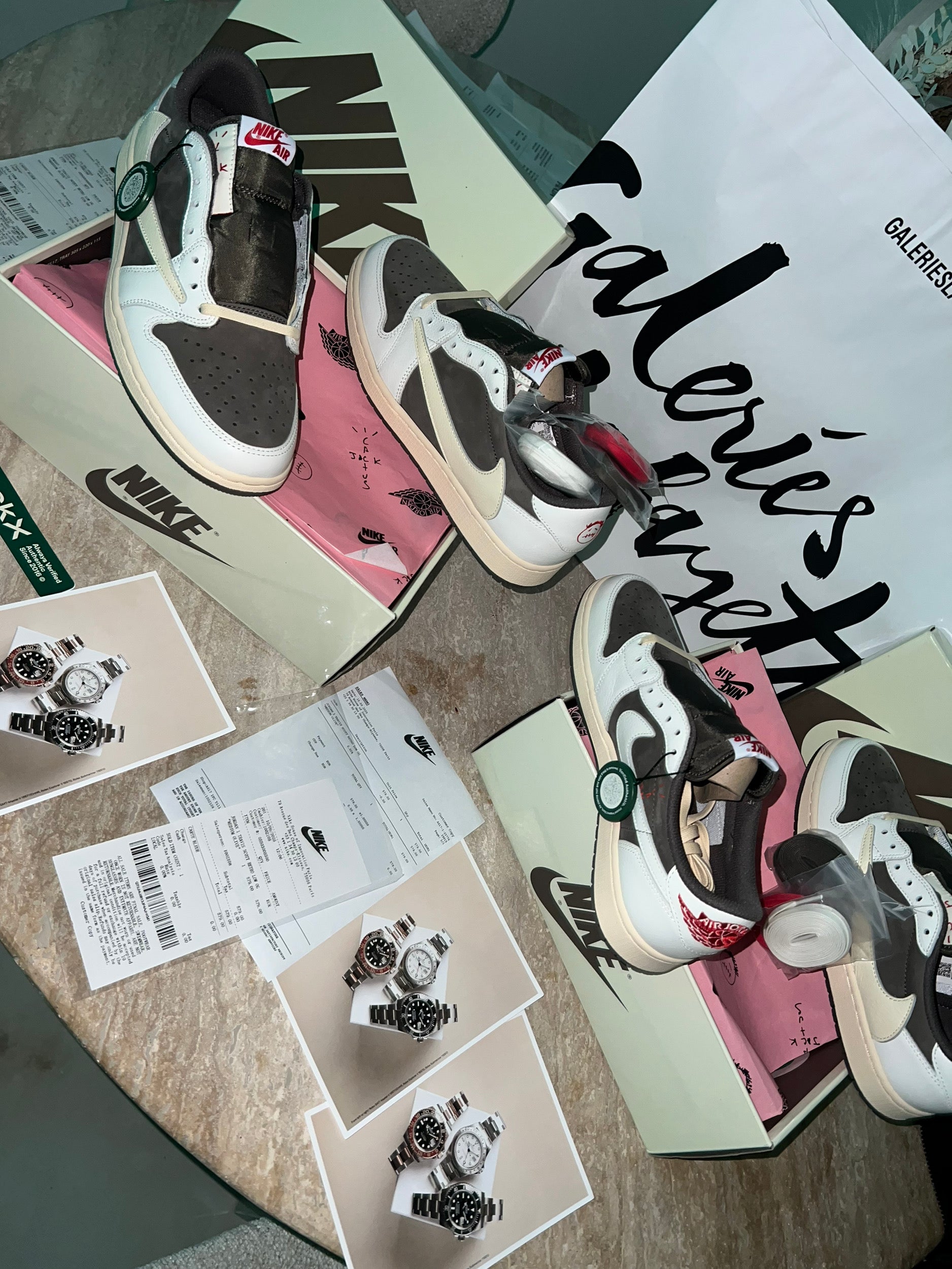 AJ low travis 1:1 Authentification Flight club ✔️ Facture 📦📦⚡️🚚