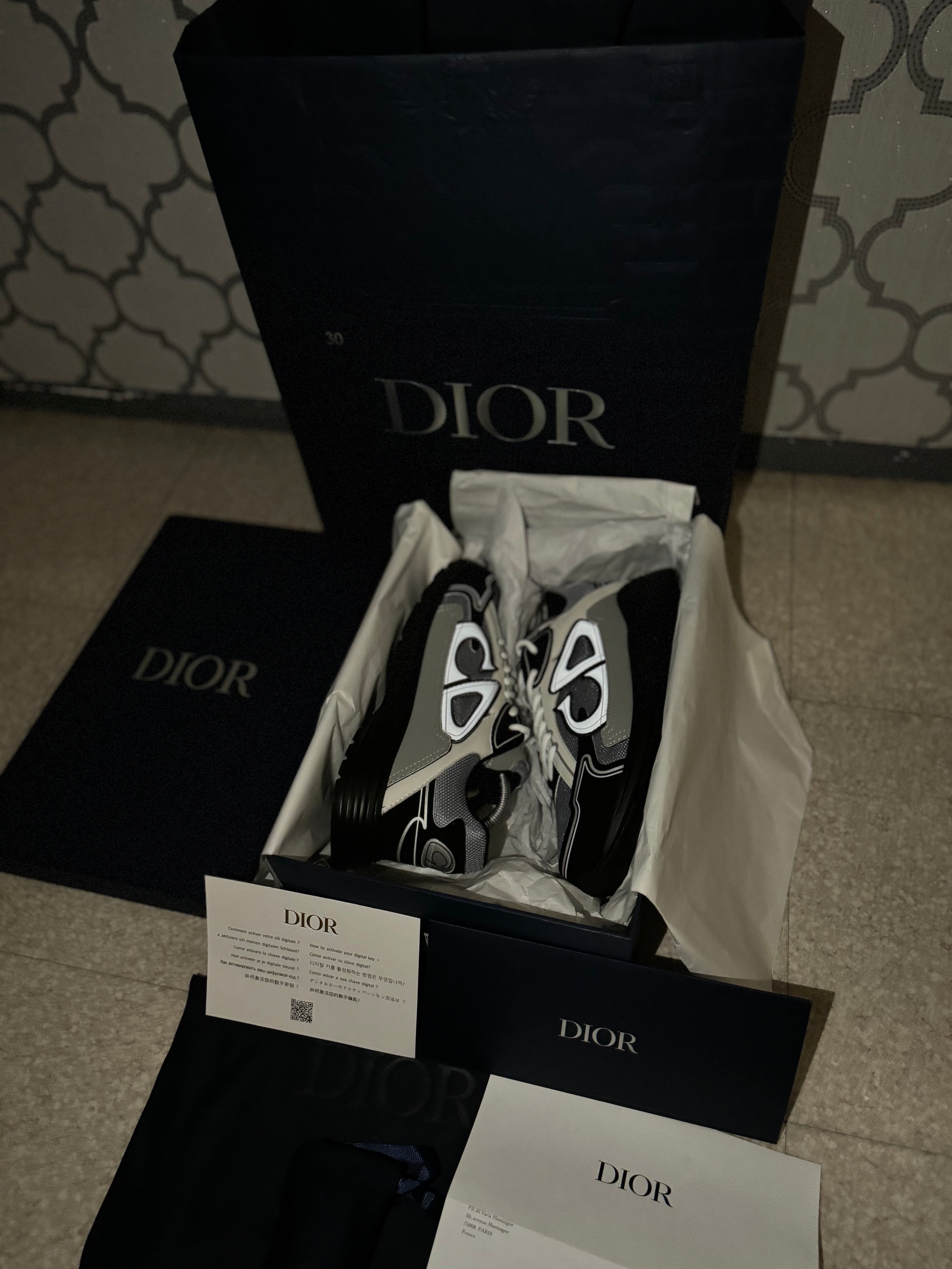 SNEAKERS B30 V3 VERSION BIEN LISSE GRIS BLANC RÉFLECTIVE RÉACTION CORRECTES FACTURE PACKAGING COMPLET