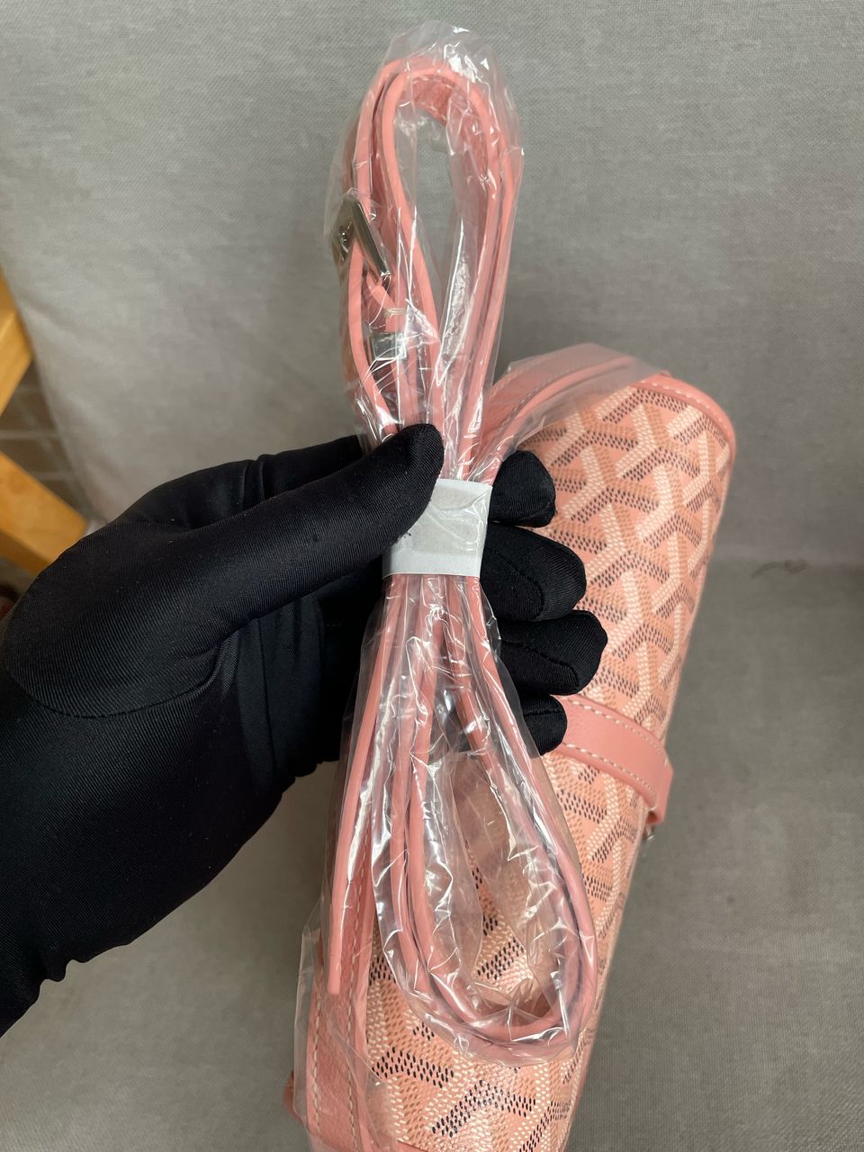 Belvédère bag limited edition Rose leather invoice.