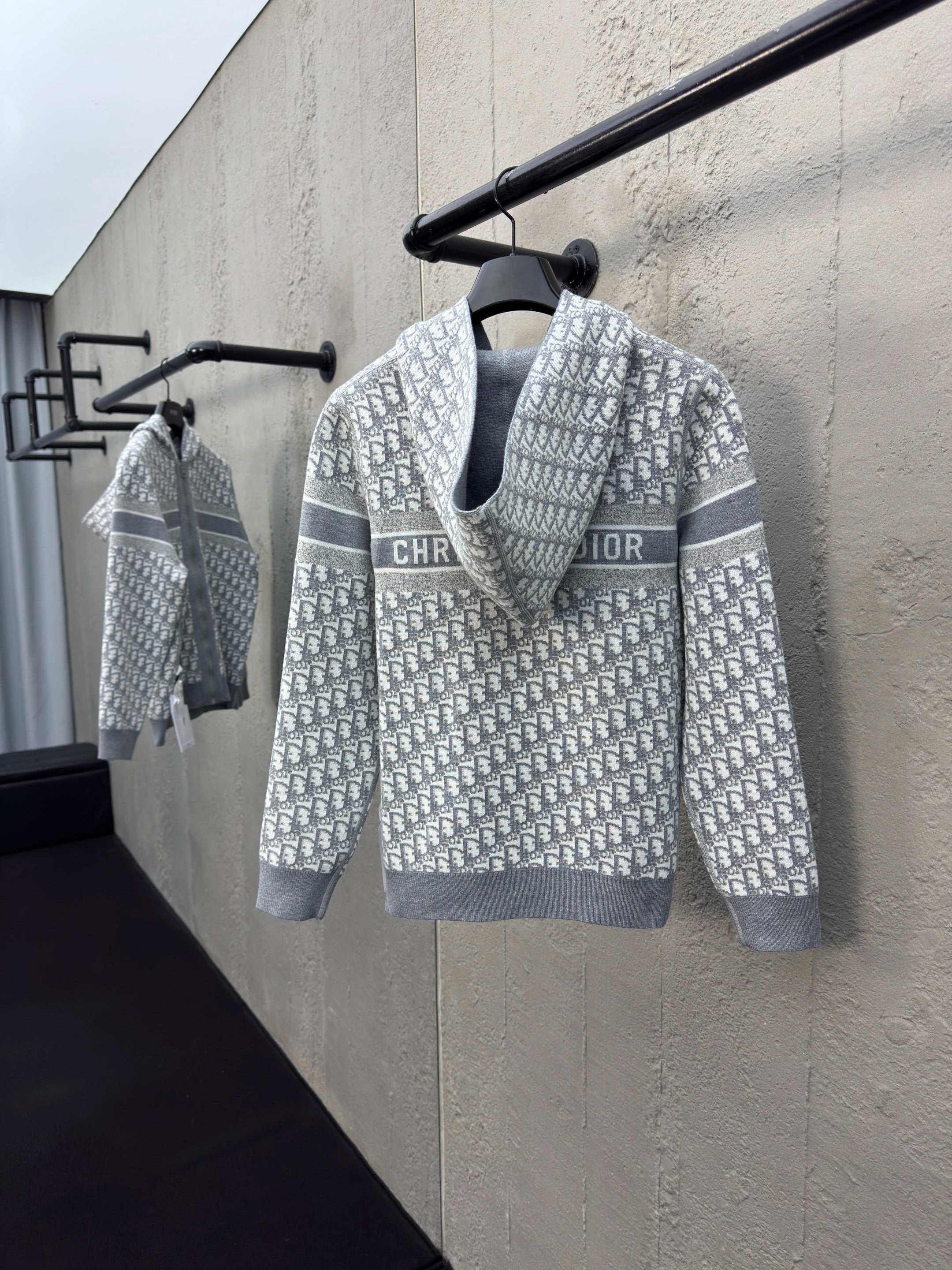 Cardigan réversible zippé à capuche