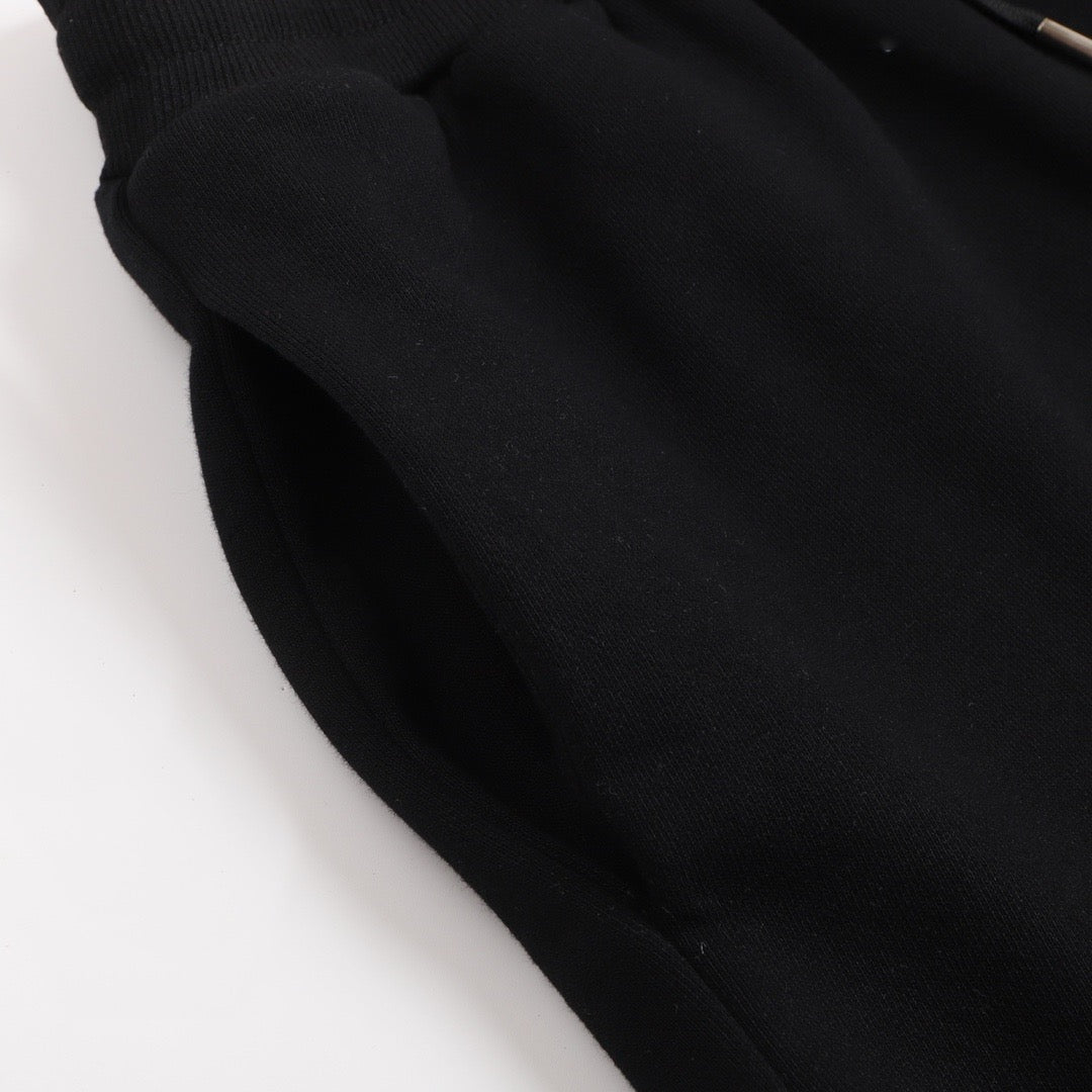 Short noir à petit logo ami de cœur blanc