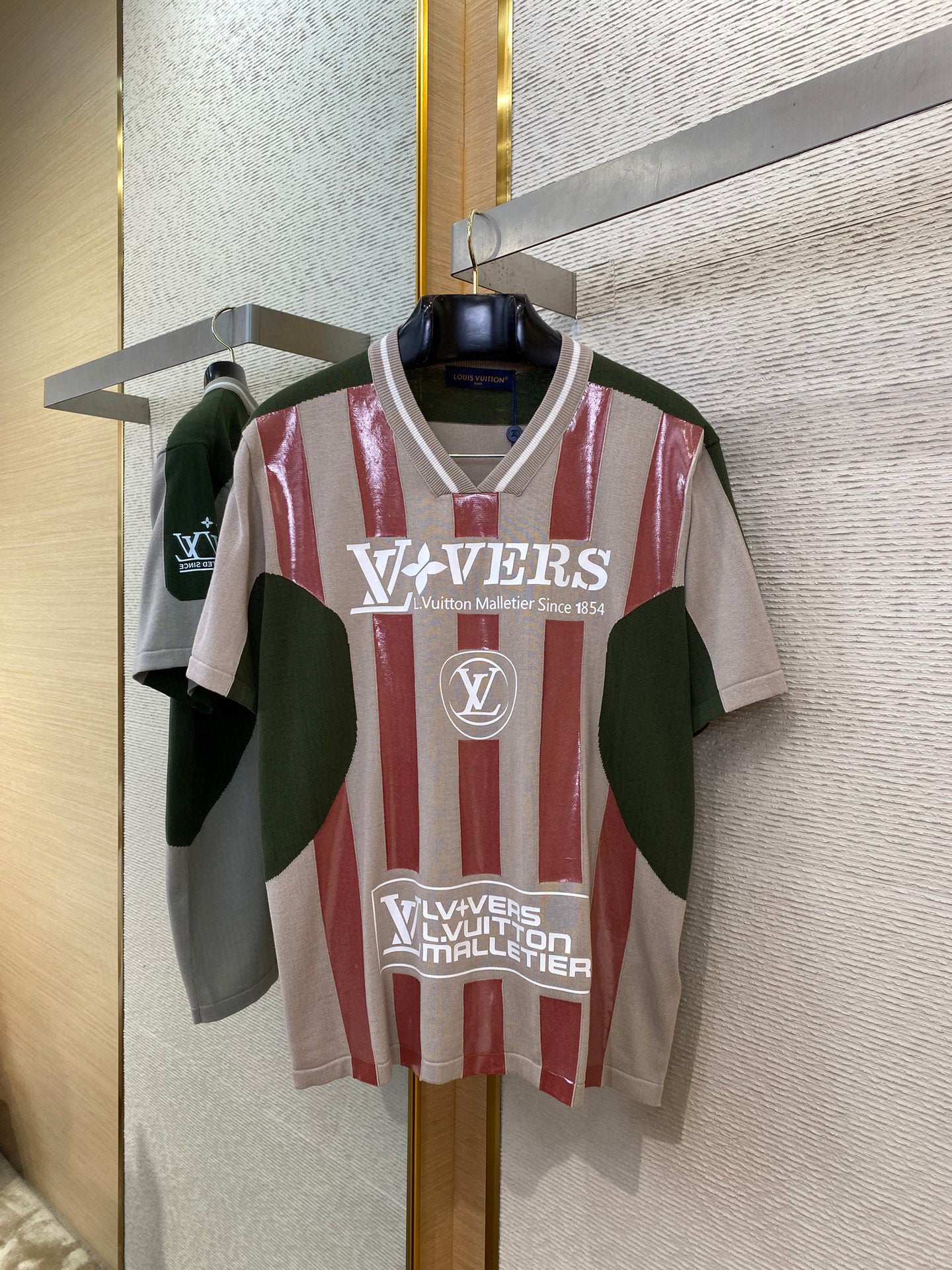 Tee-shirt manches courtes à motif intarsia lv