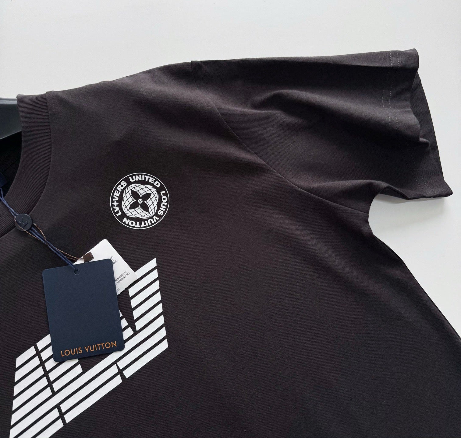 Tee-shirt lv imprimé et délavé en coton