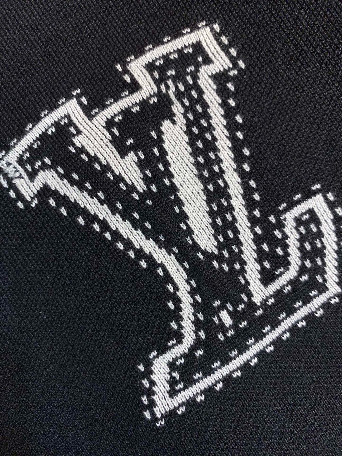 Sweat capuche motif Zippee Intarsia Lv 10/10 📦⚡️🚚