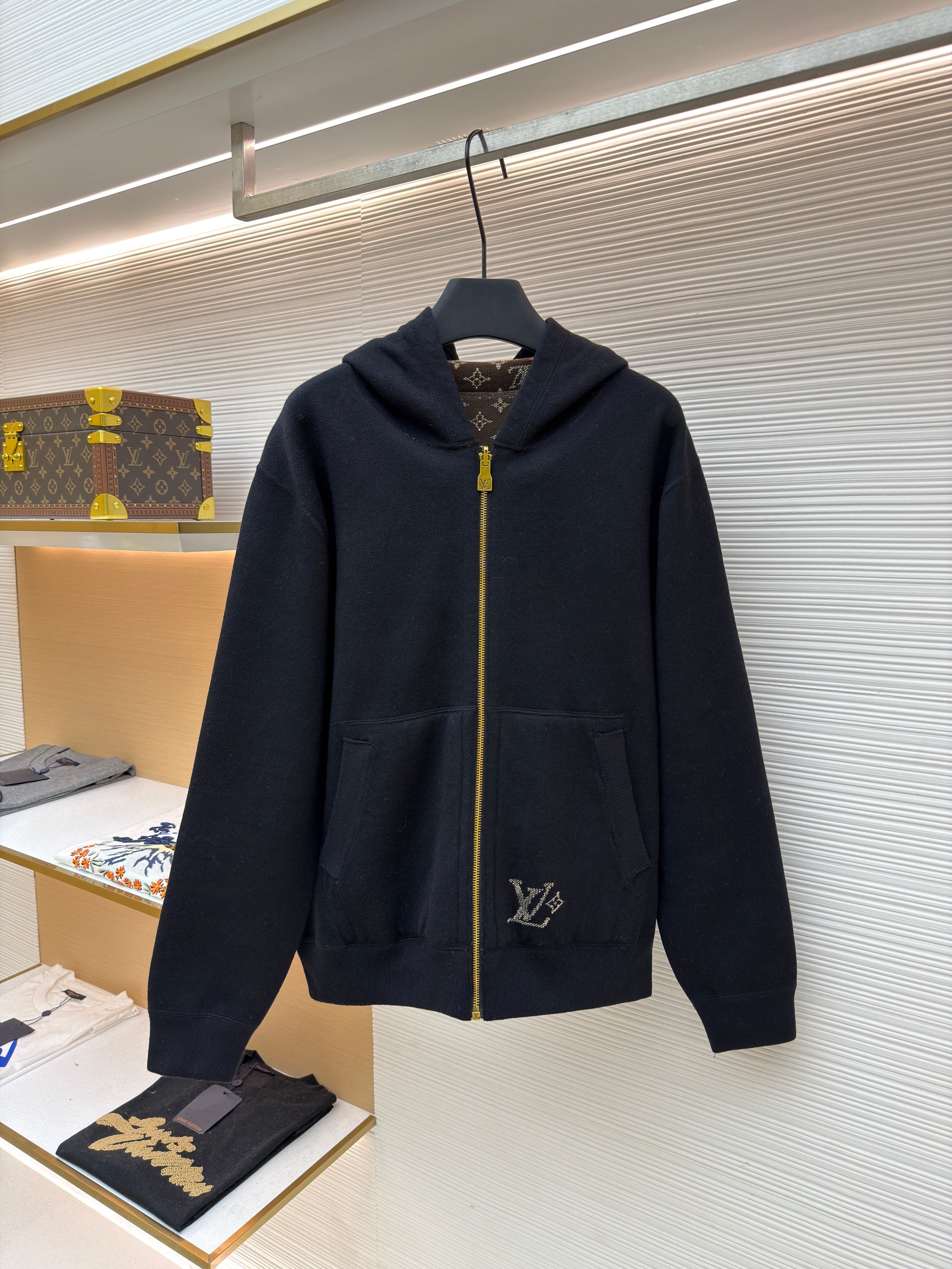 Blouson à capuche Lv réversible 10/10