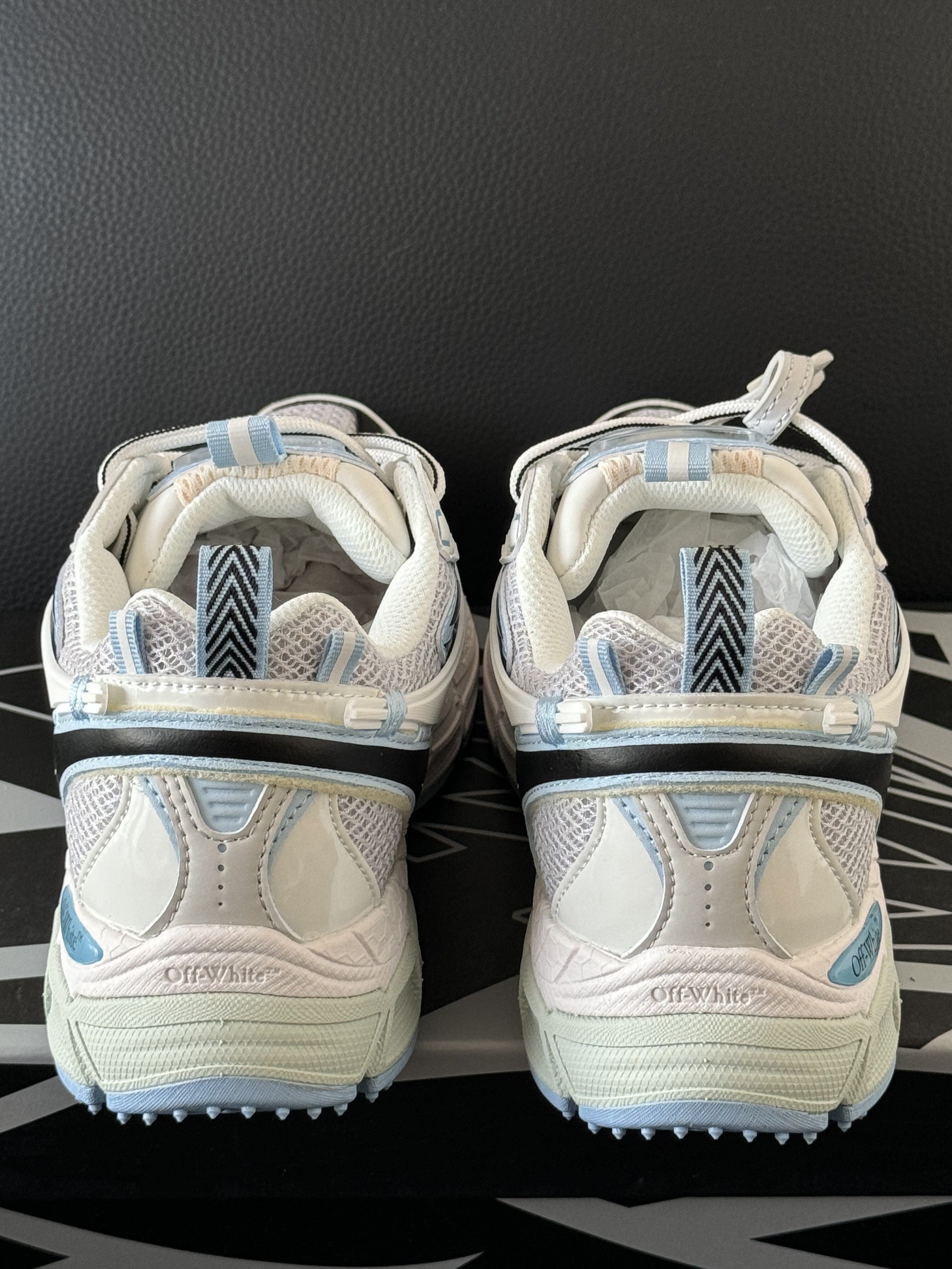 Off Wht Be Right back Blue Sky