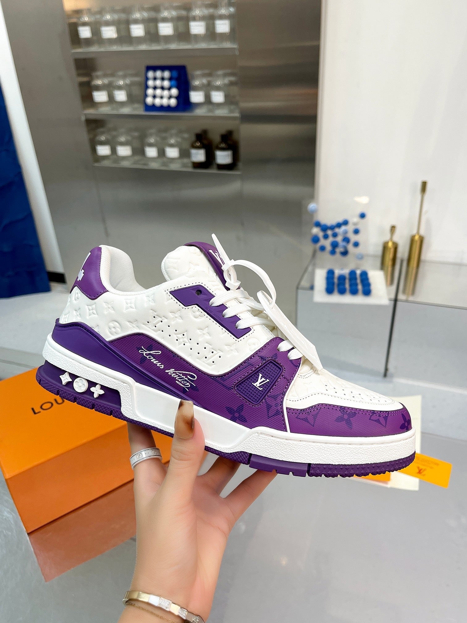 Sneakers Lv trainers purple 2023 facture