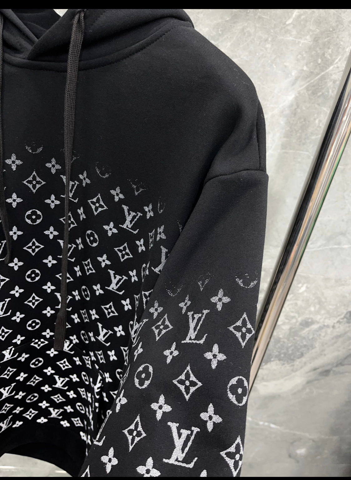 Sweatshirt Lv bill black And white