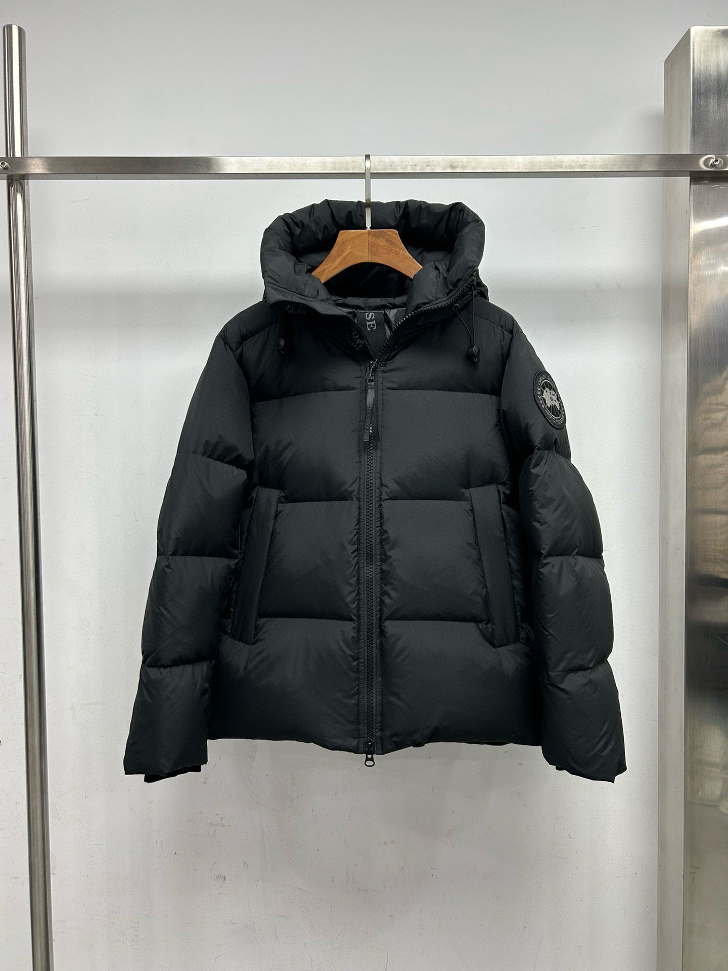 Canada-G Crofton Puffer Black 10/10