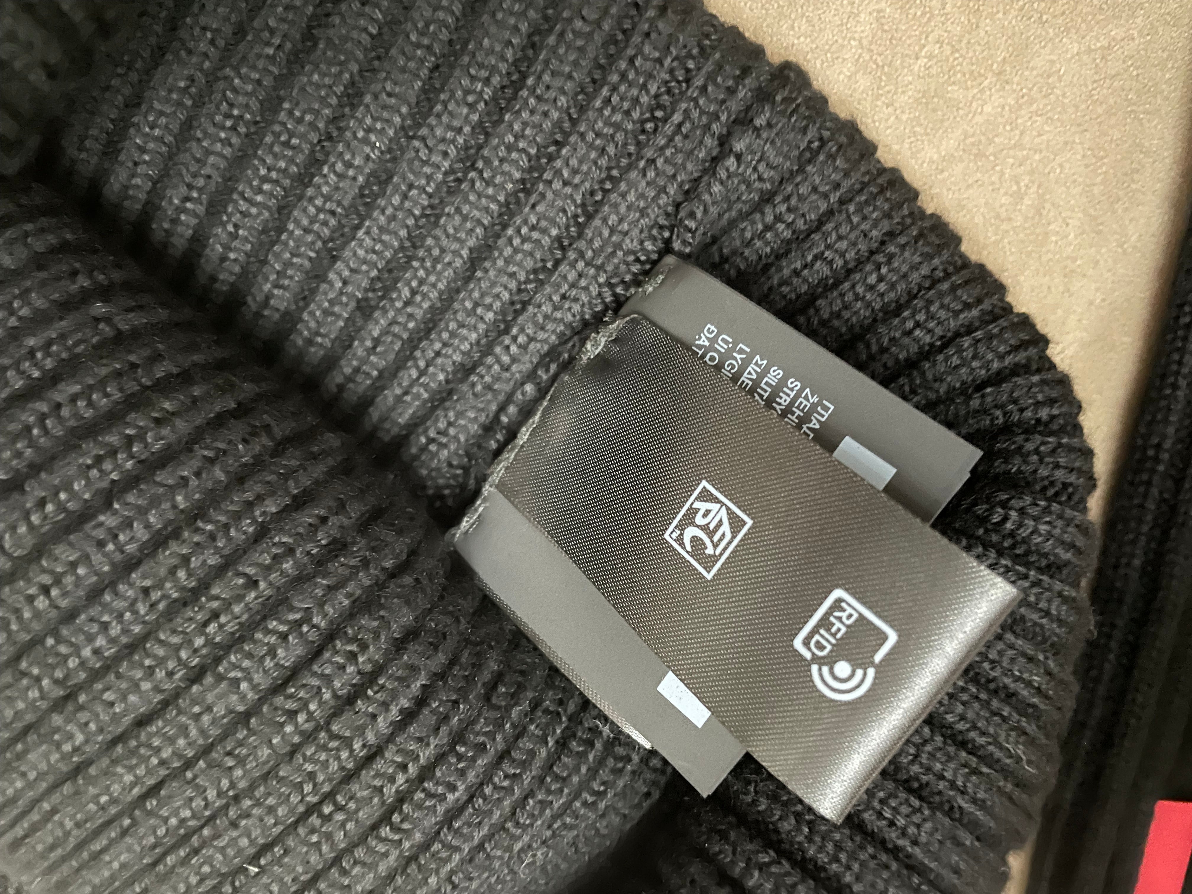 Bonnet Prd noir avec ticket 🚚📦⚡️