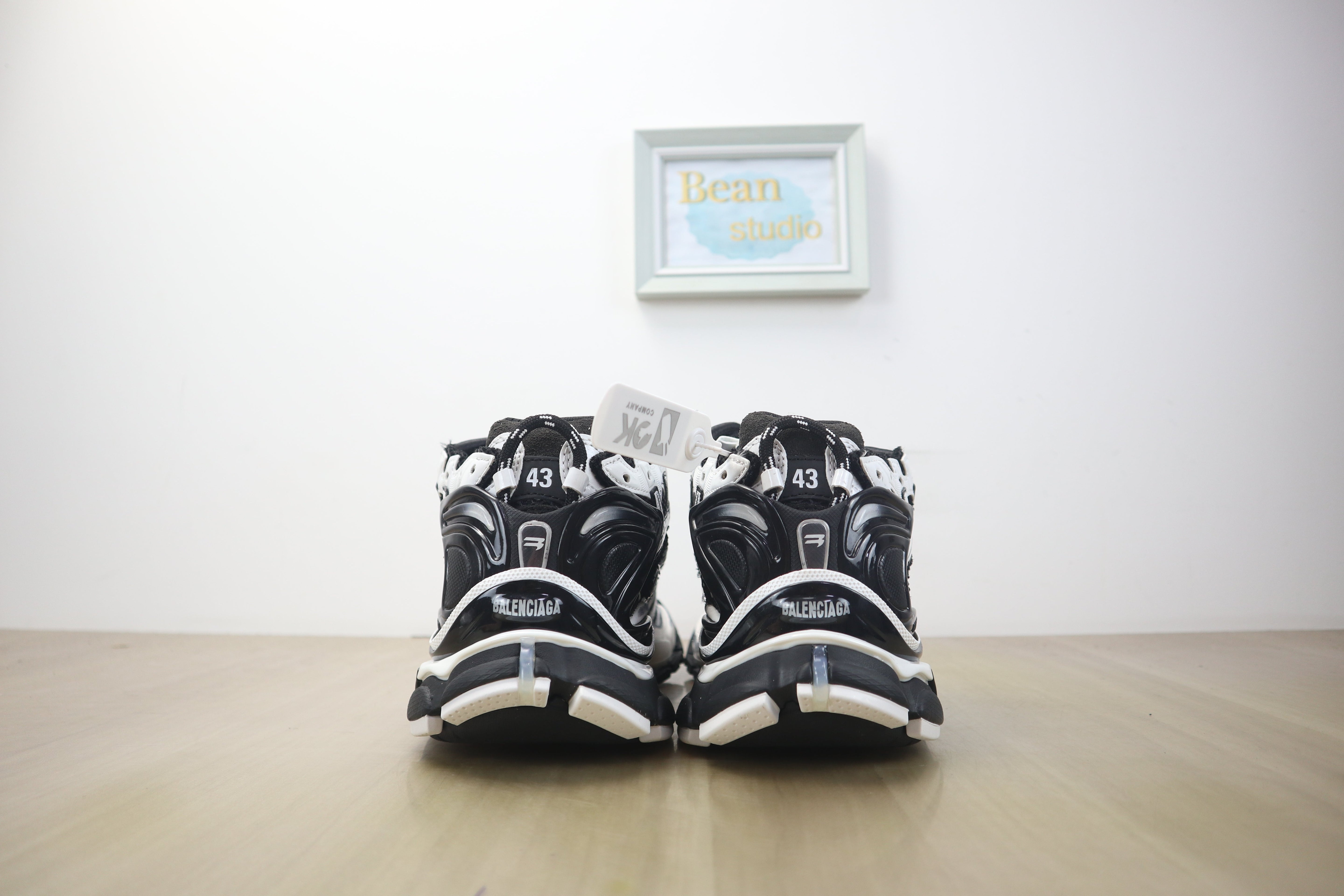 Blncg Runner noir white facture