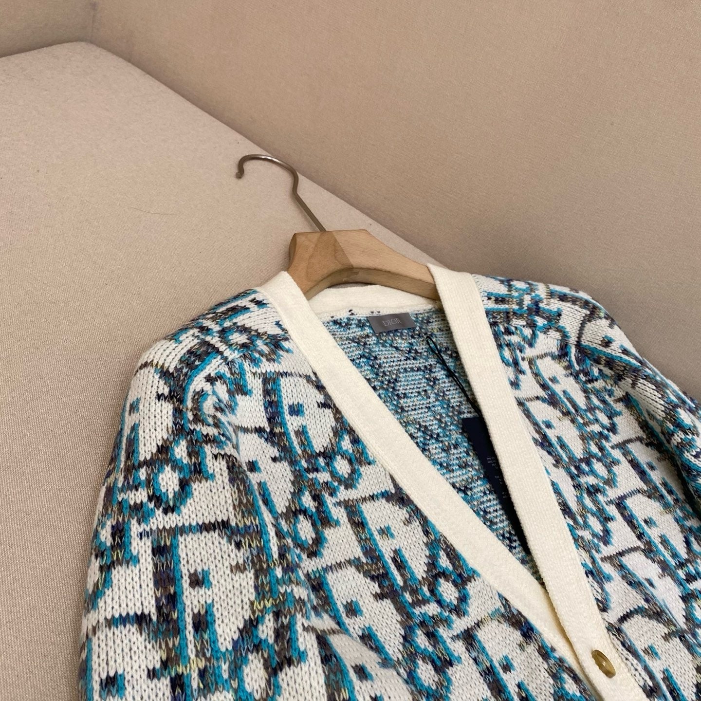 Cardigan CD Oblique Jacquard de laine vierge blanche et bleue