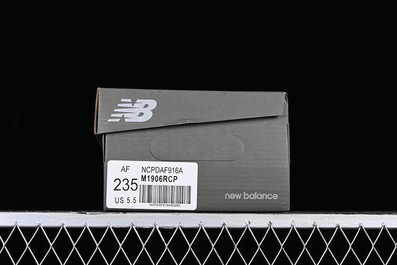 New b sneakers 1906 séries