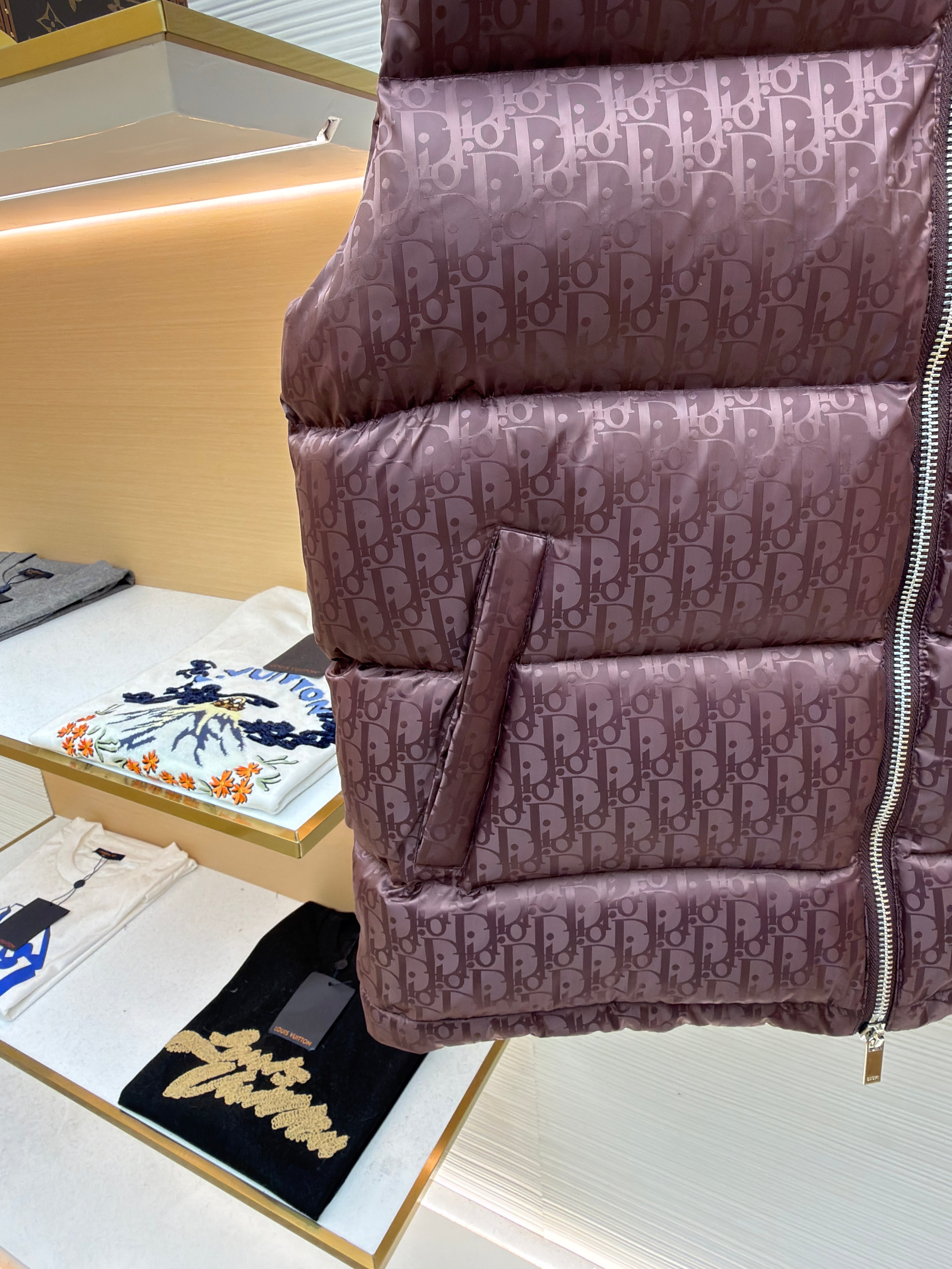 Doudoune sans manche bordeaux CD facture 10/10