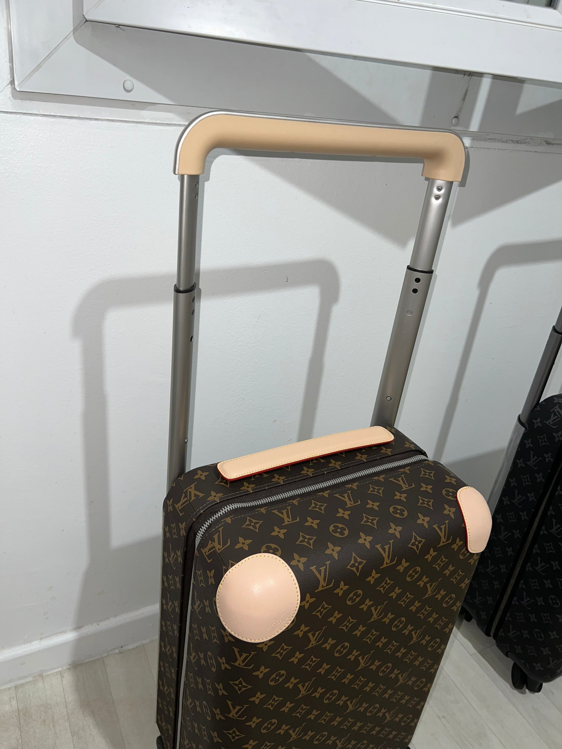 Cabin suitcase 55 invoice