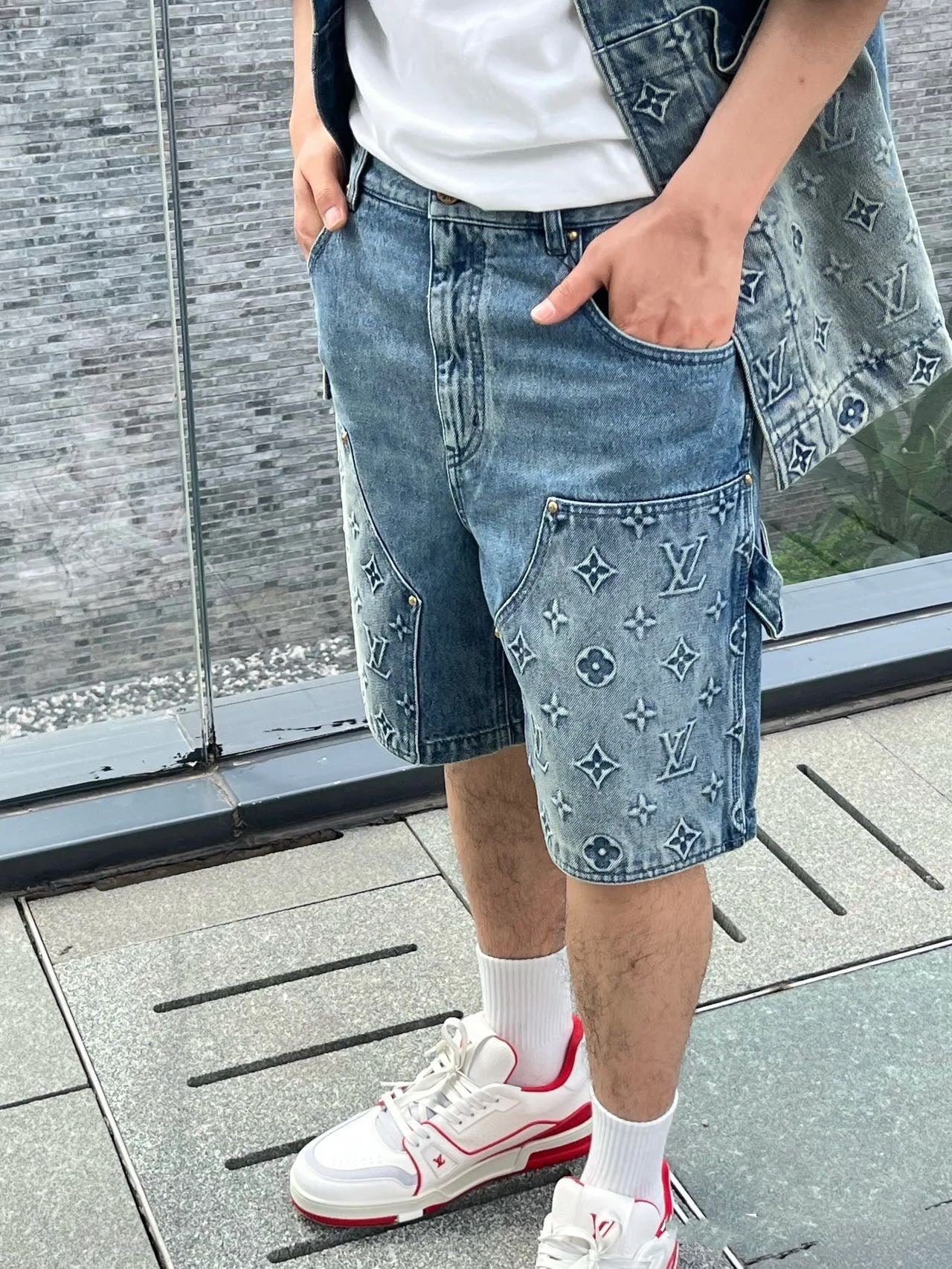 LV CARPENTIER DENIM SHORT BLUE