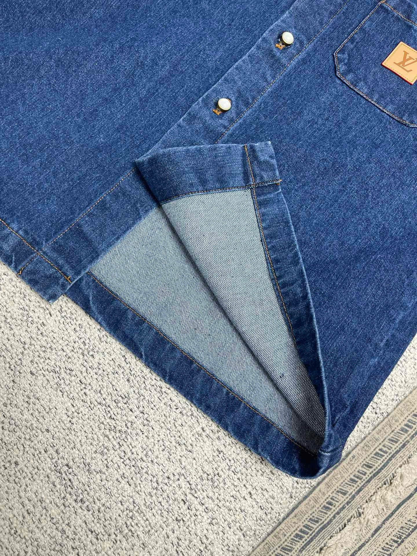 Lv Signature Denim Short-Sleeved Shirt