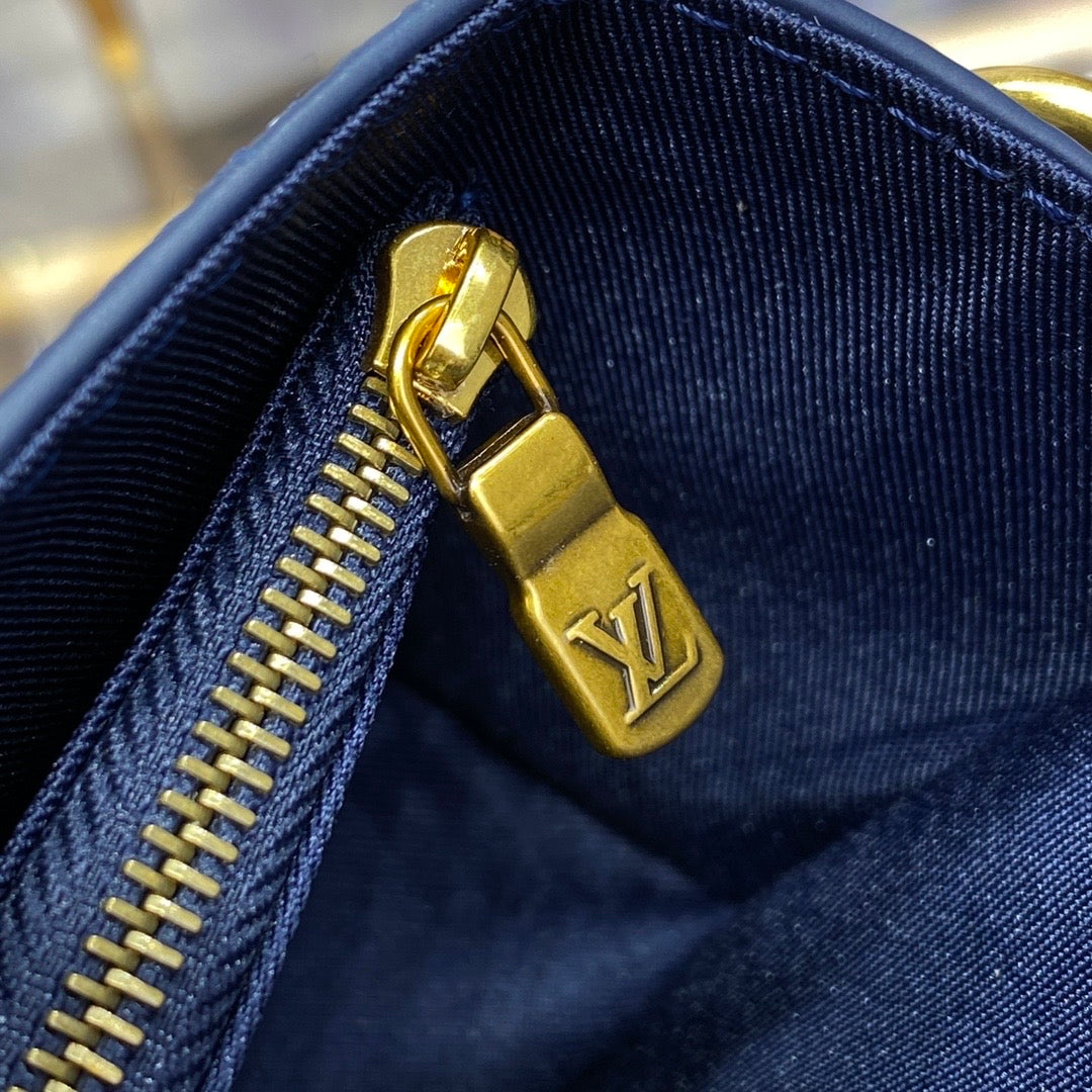 Steamer Wearable Wallet 10/10 invoice