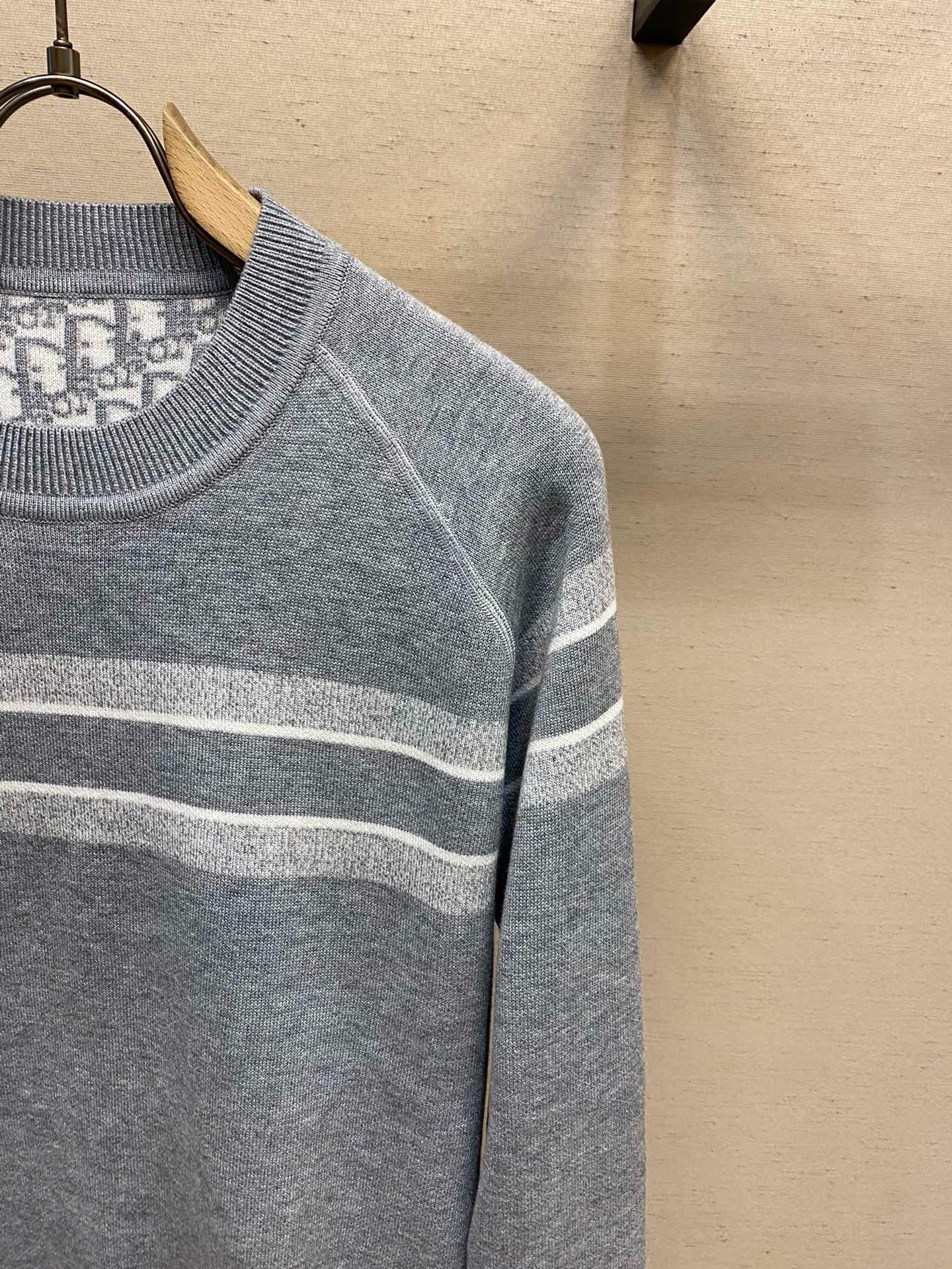 Pull CD Reversible Ancienne collection facture