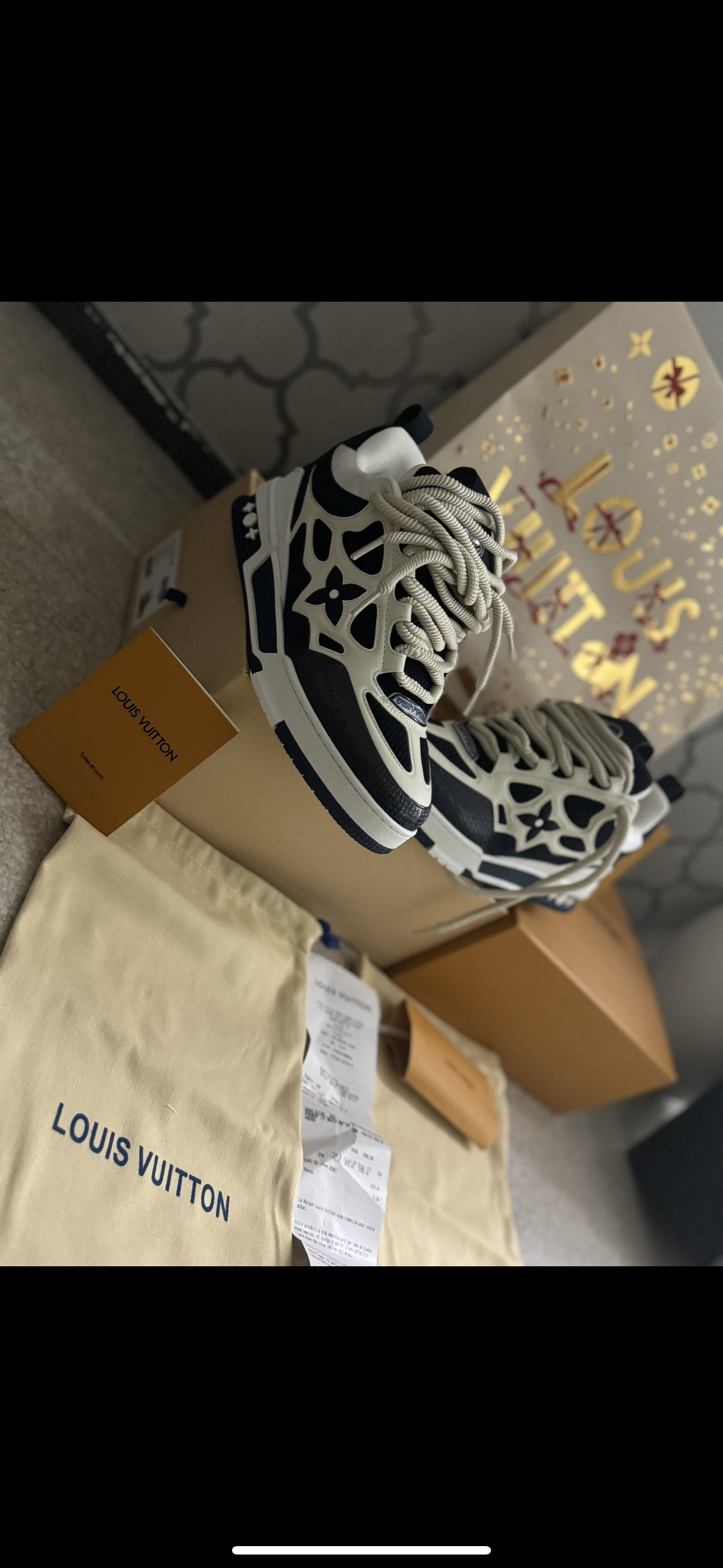 Sneakers Lv Skate bleu 10/10 facture
