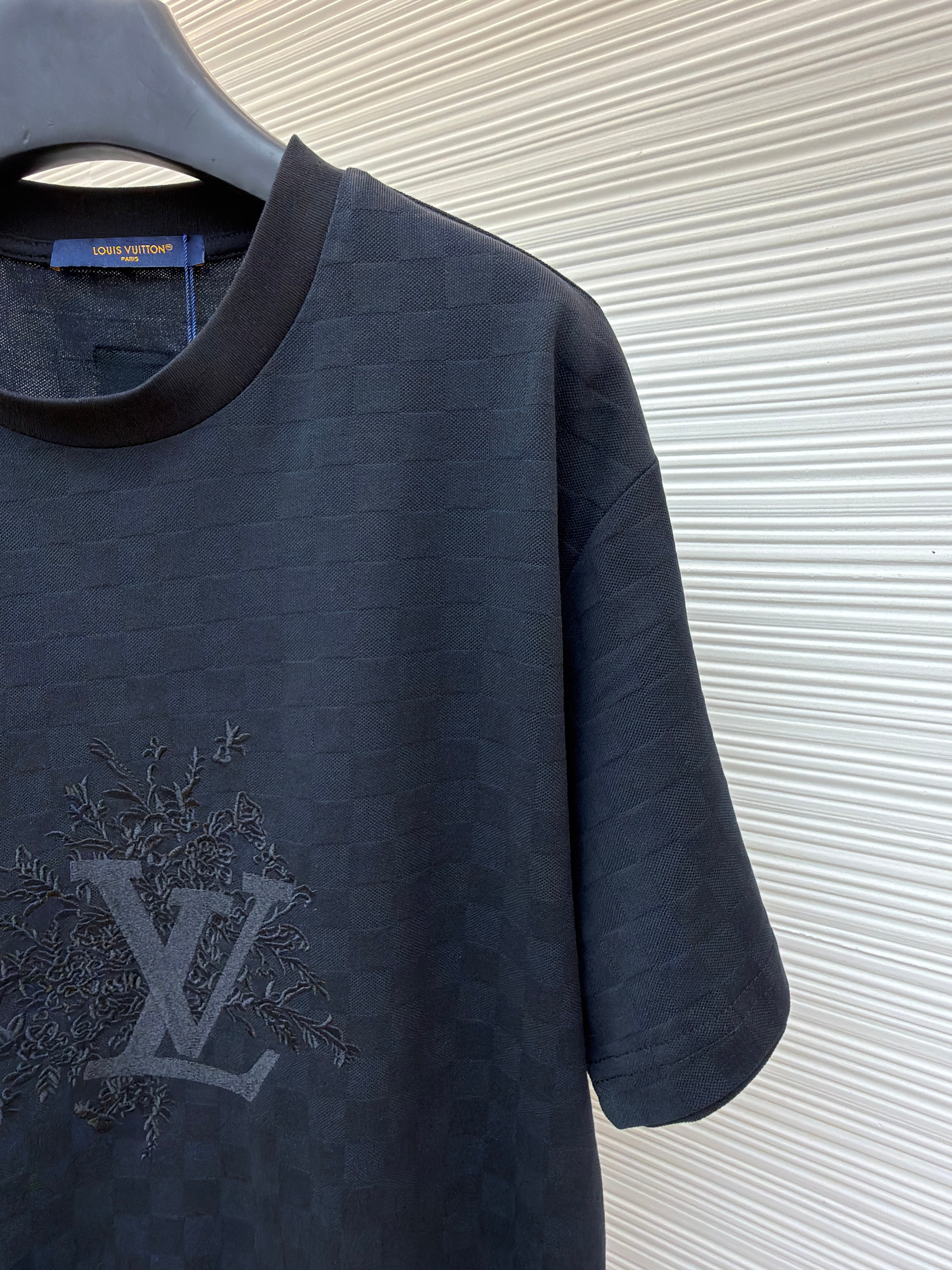 T shirt lv Teck 2026 10/10
