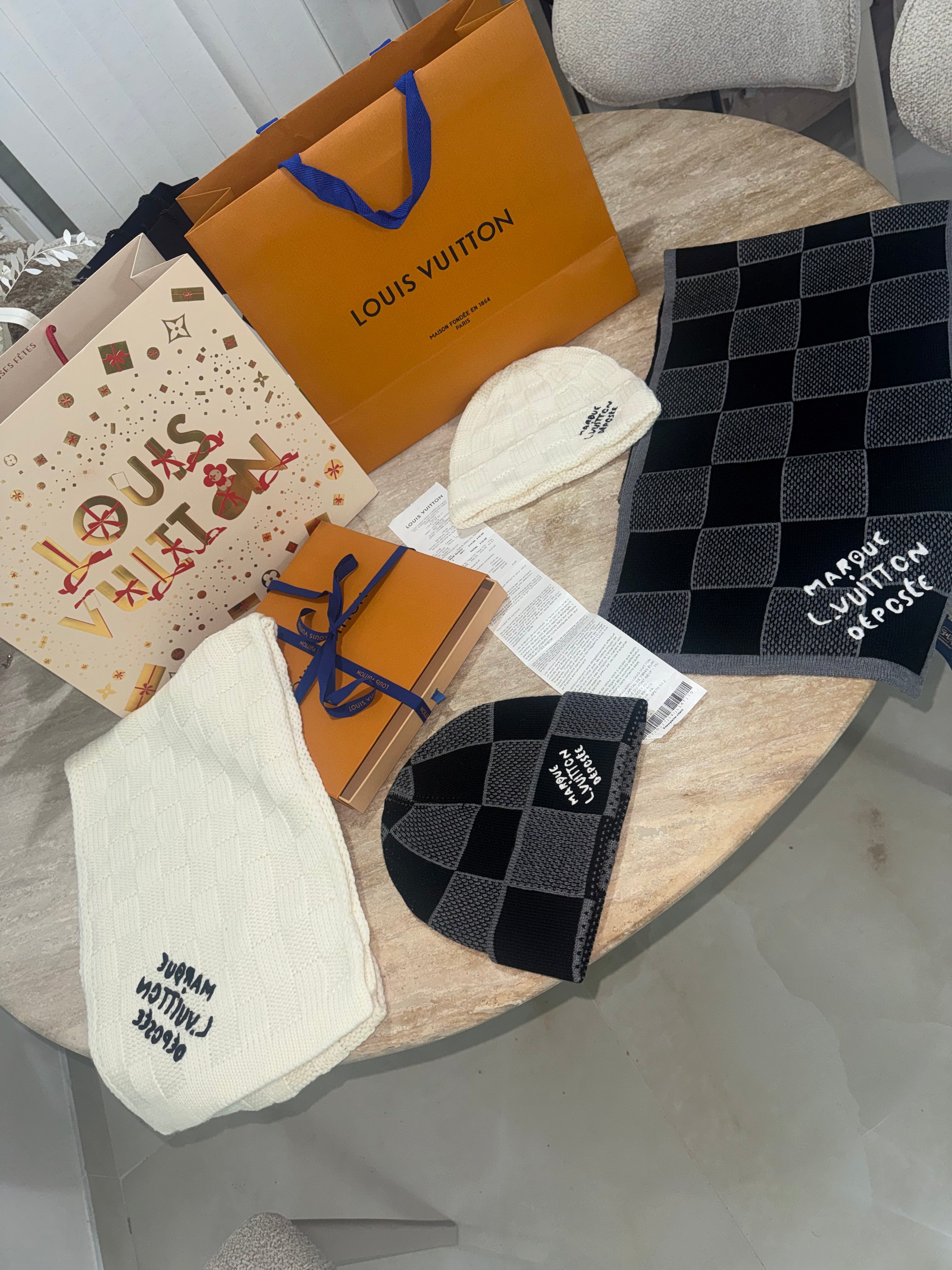 Écharpe LV Maison déposée