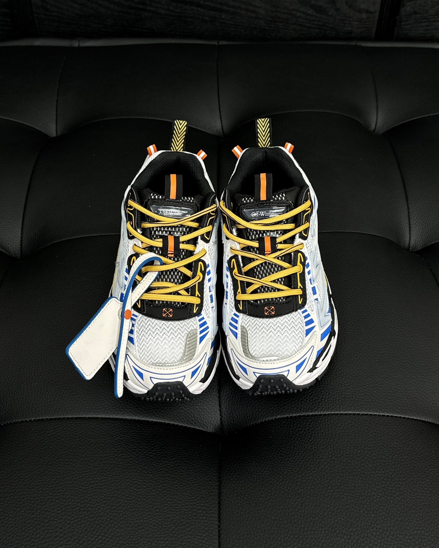 Off Wht Be Right back White / yellow