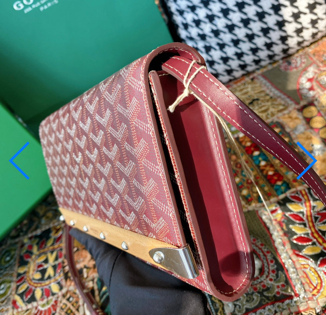 Monte Carlo mini burgundy invoice case