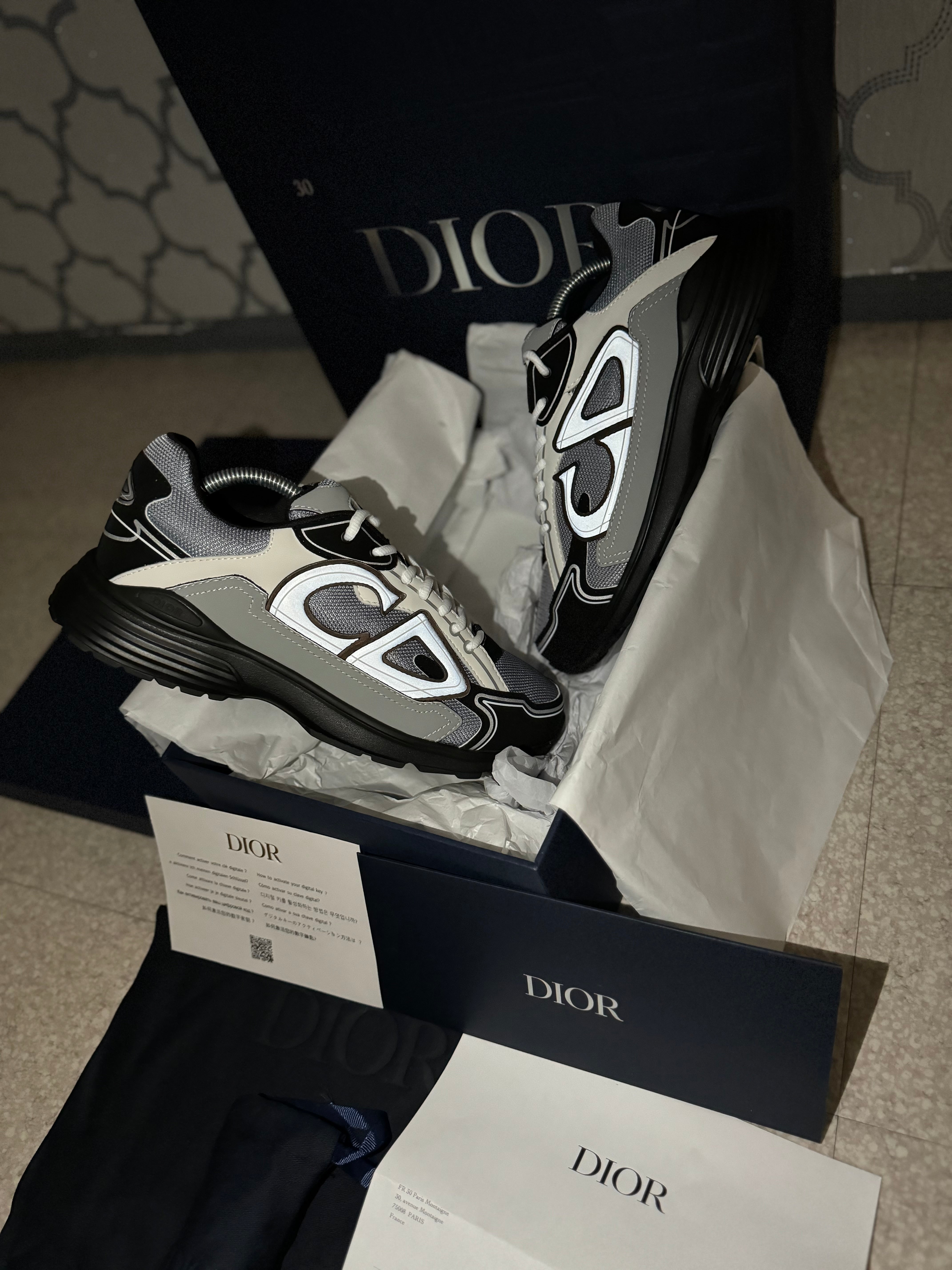 SNEAKERS B30 V3 VERSION BIEN LISSE GRIS BLANC RÉFLECTIVE RÉACTION CORRECTES FACTURE PACKAGING COMPLET