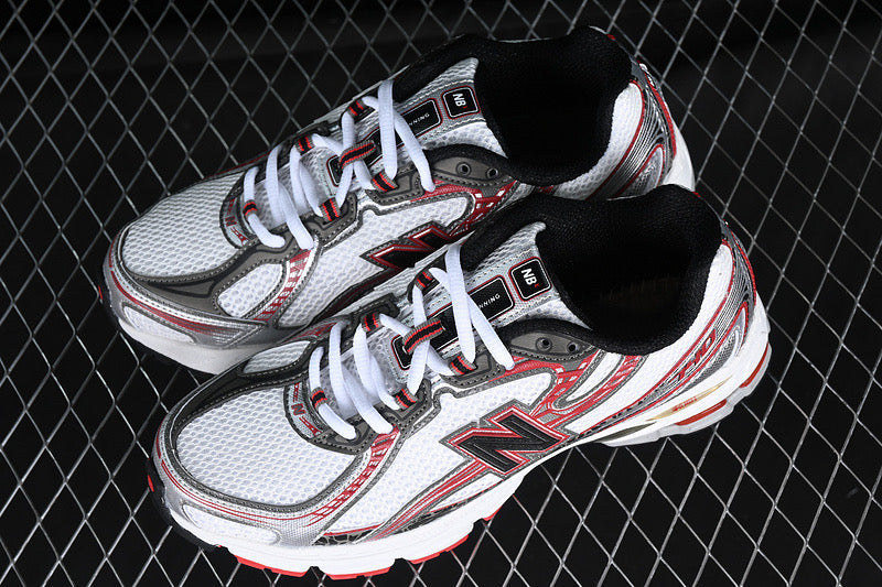 Neue B-Sneaker 740