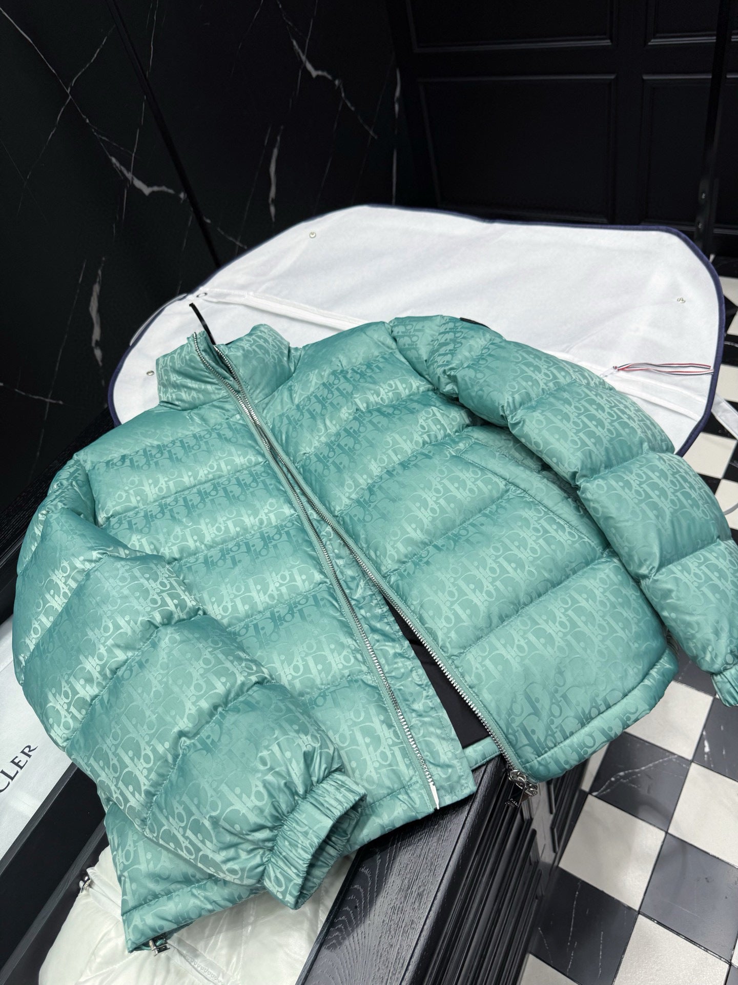 Doudoune CD oblique vert facture 10/10