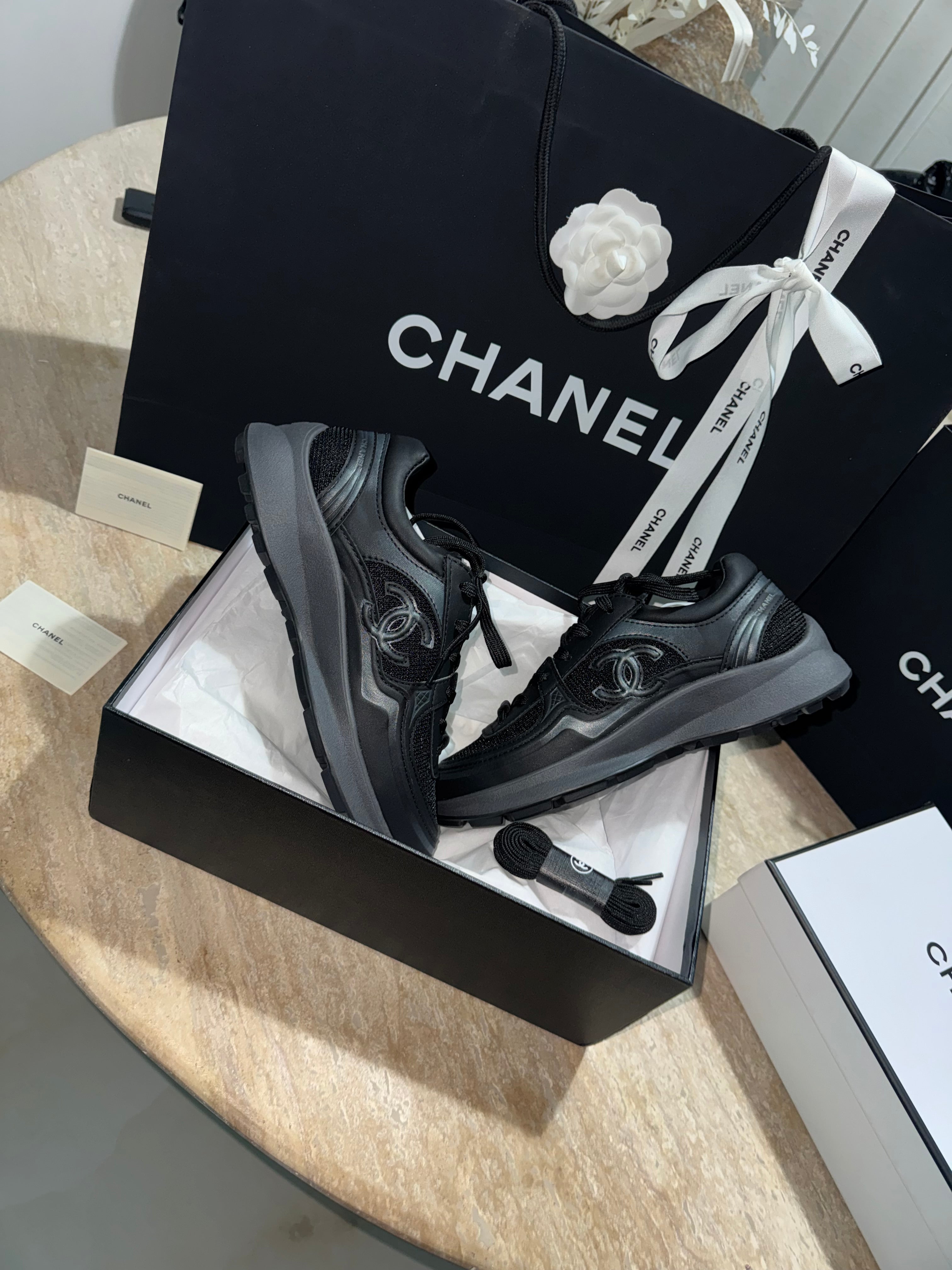 Sneakers chan 9/10 full black 2026