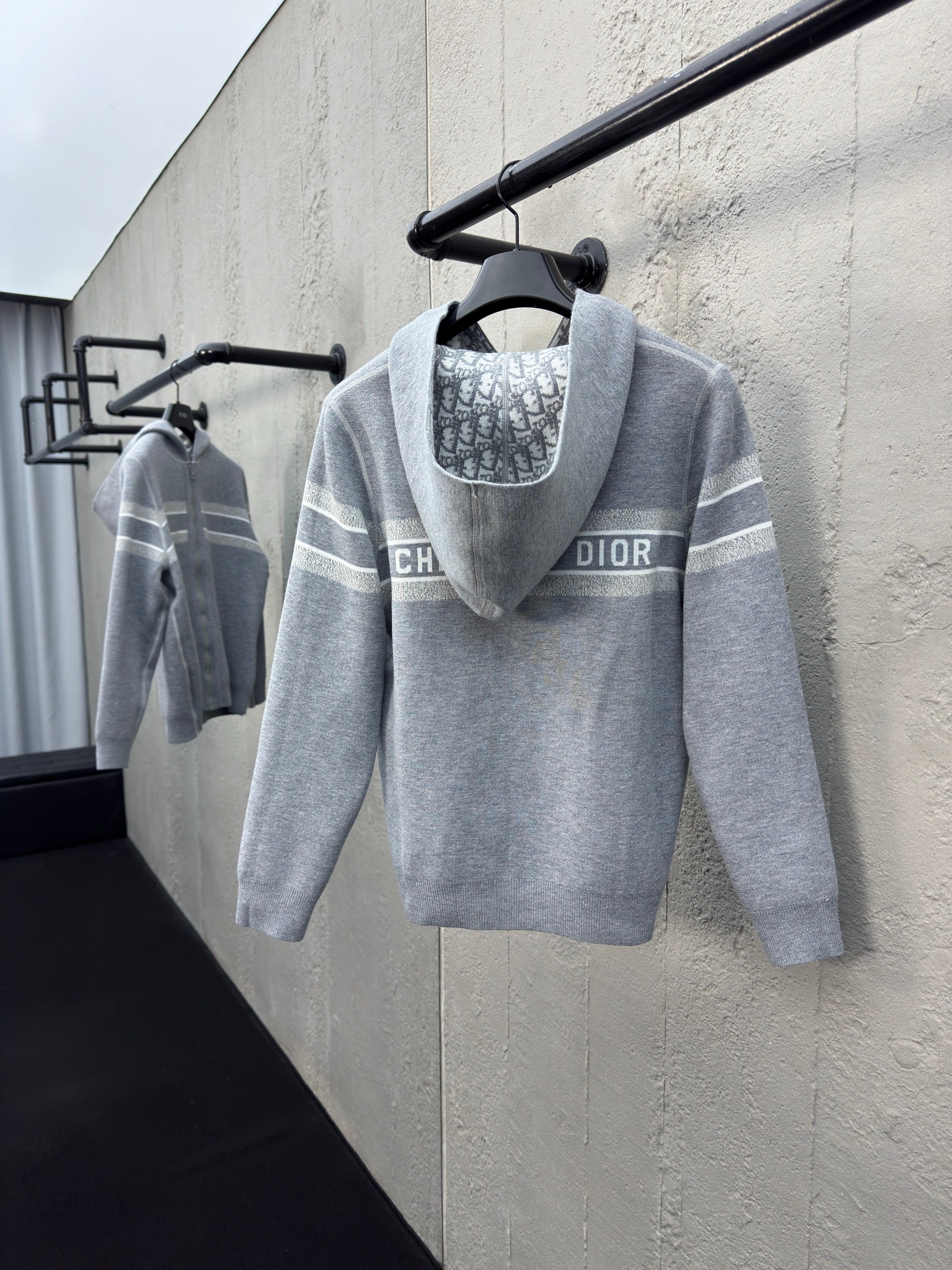 Cardigan réversible zippé à capuche