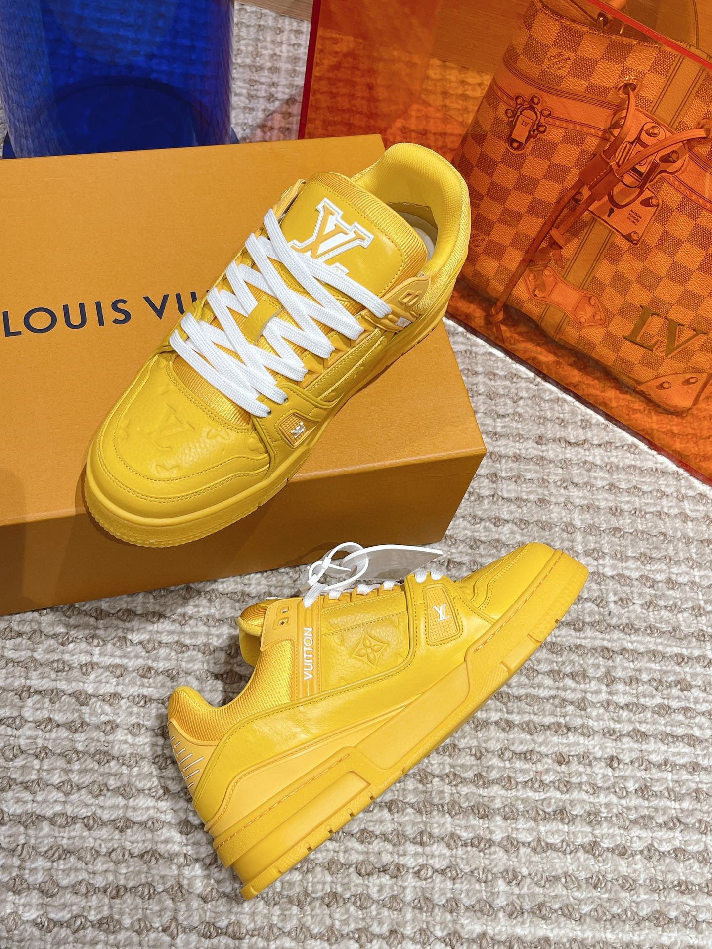 Sneakers Lv trainers jaune 2023 facture