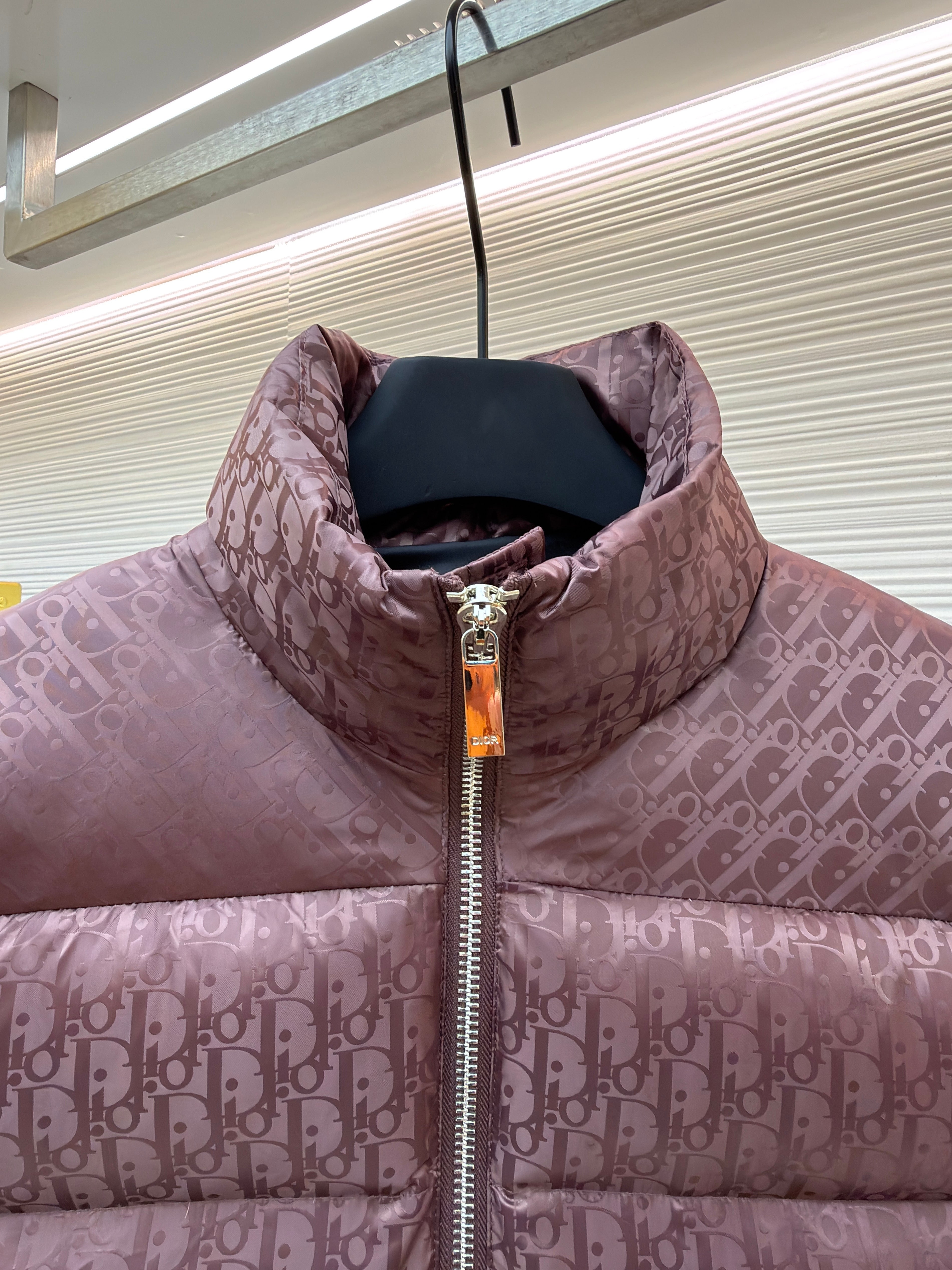 Doudoune sans manche bordeaux CD facture 10/10