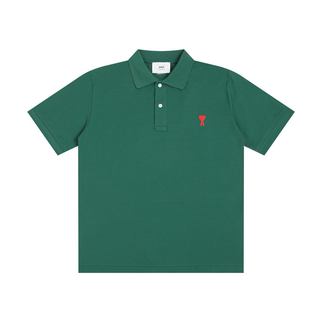 Polo vert à petit logo ami de cœur rouge
