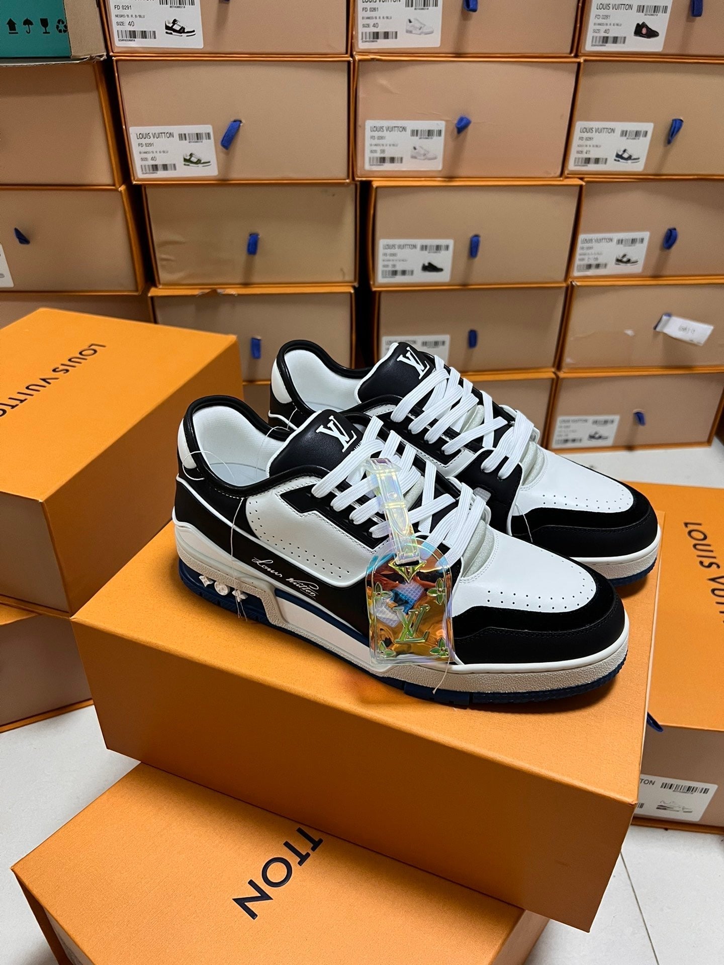 Lv trainers ss21