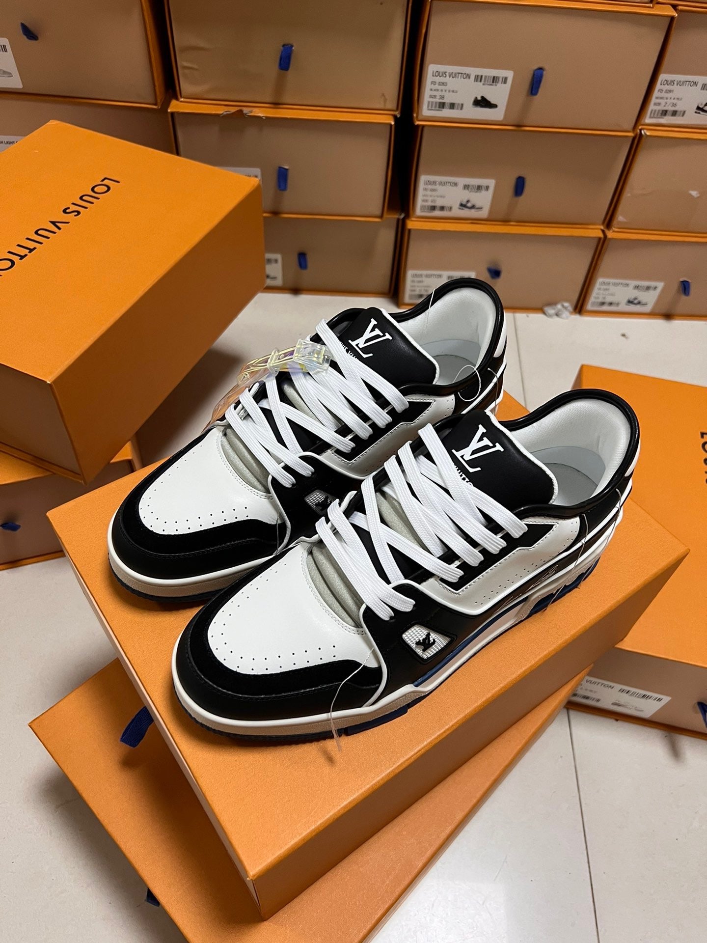 Lv trainers ss21