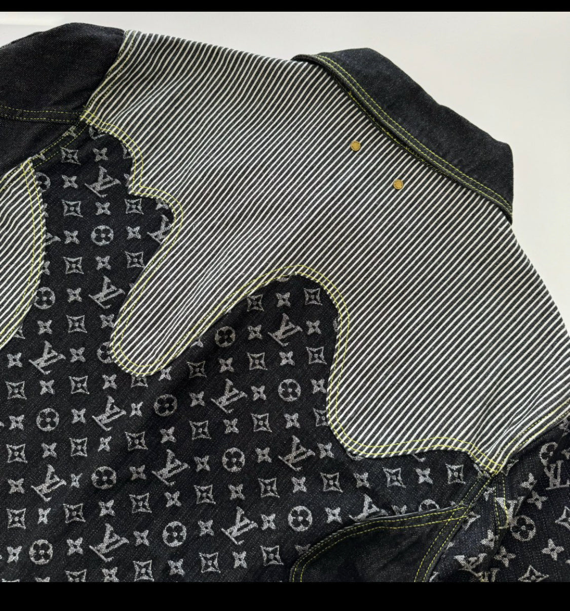 Lv-Jacke