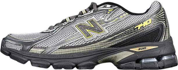 Neue B-Sneaker 740